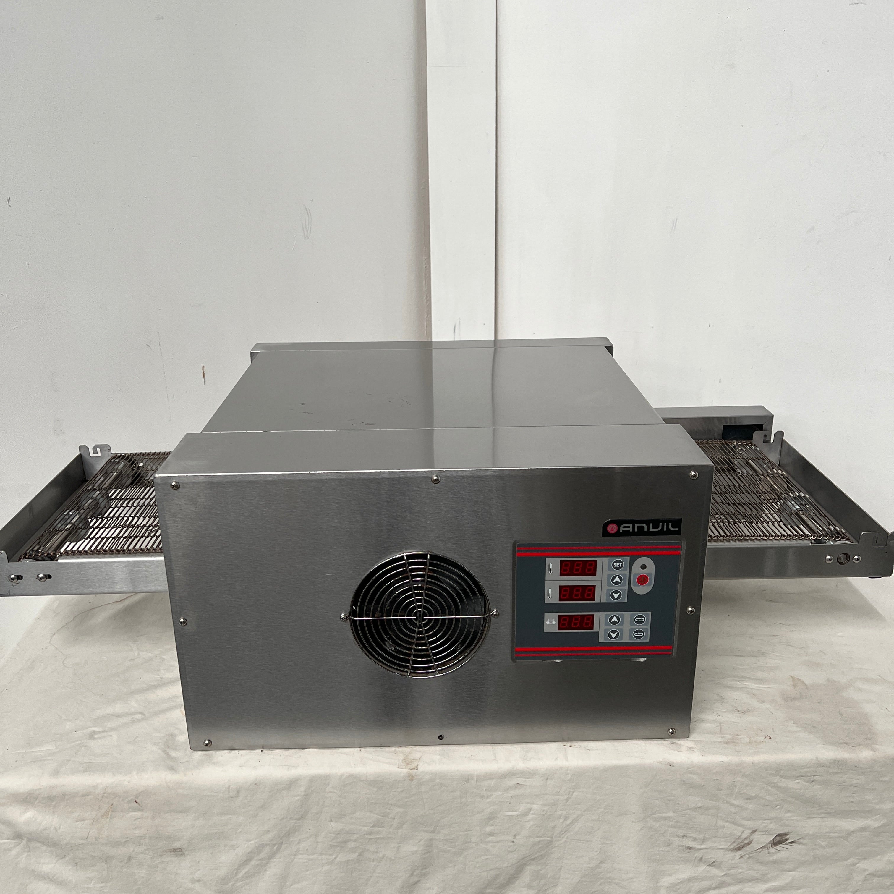 Anvil POK0004 Conveyor Pizza Oven