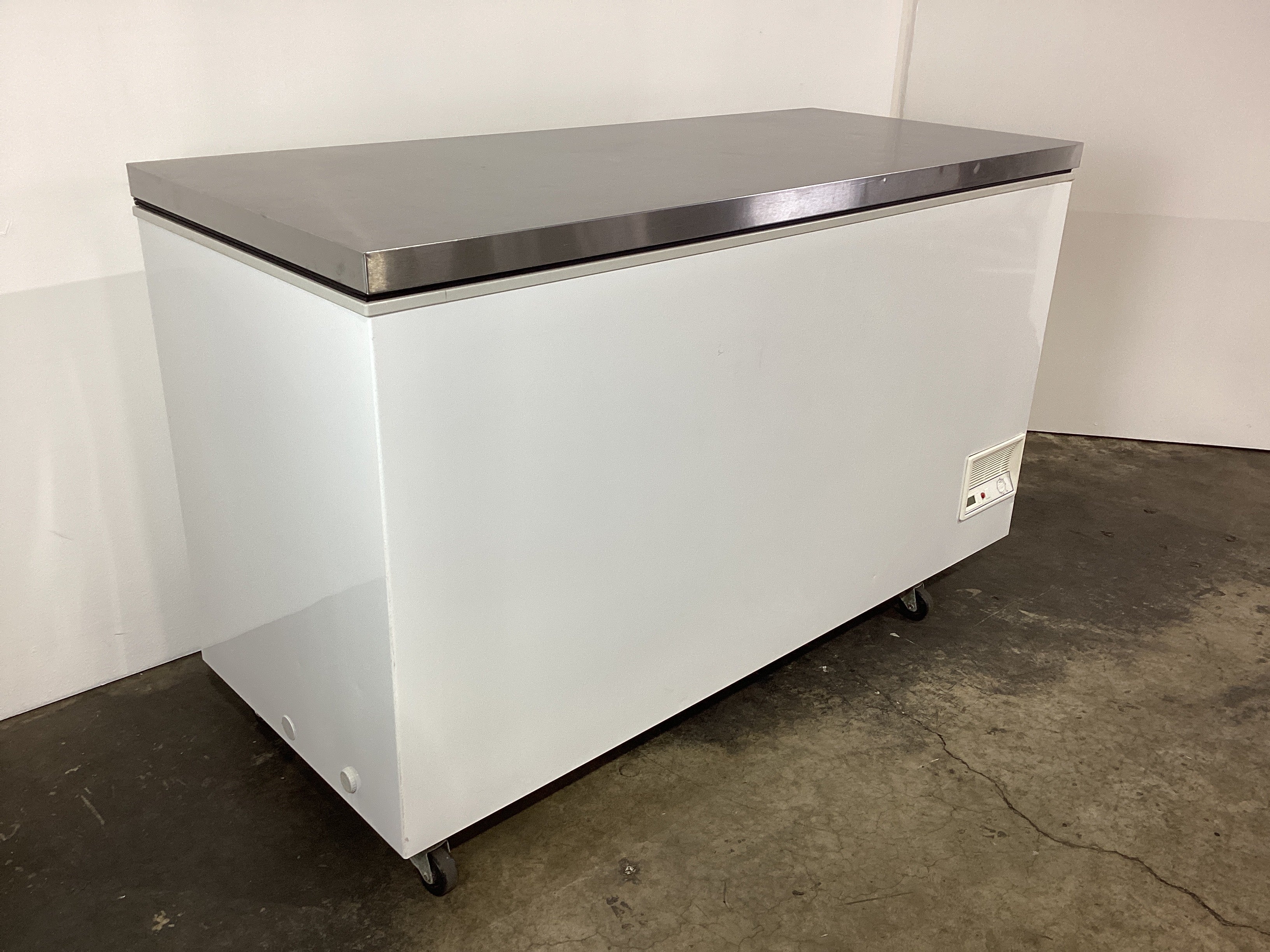 FED BD466F Chest Freezer