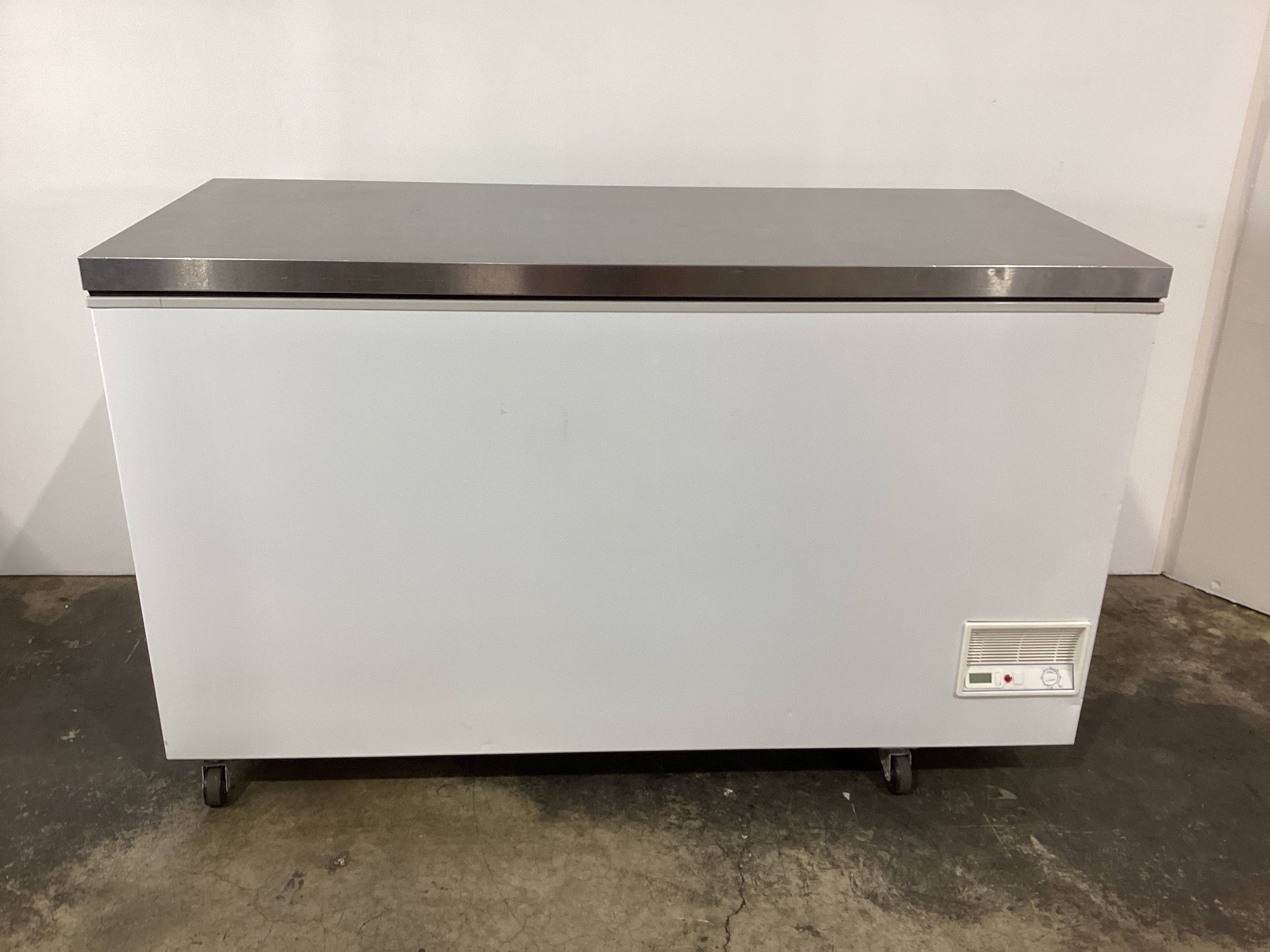 FED BD466F Chest Freezer