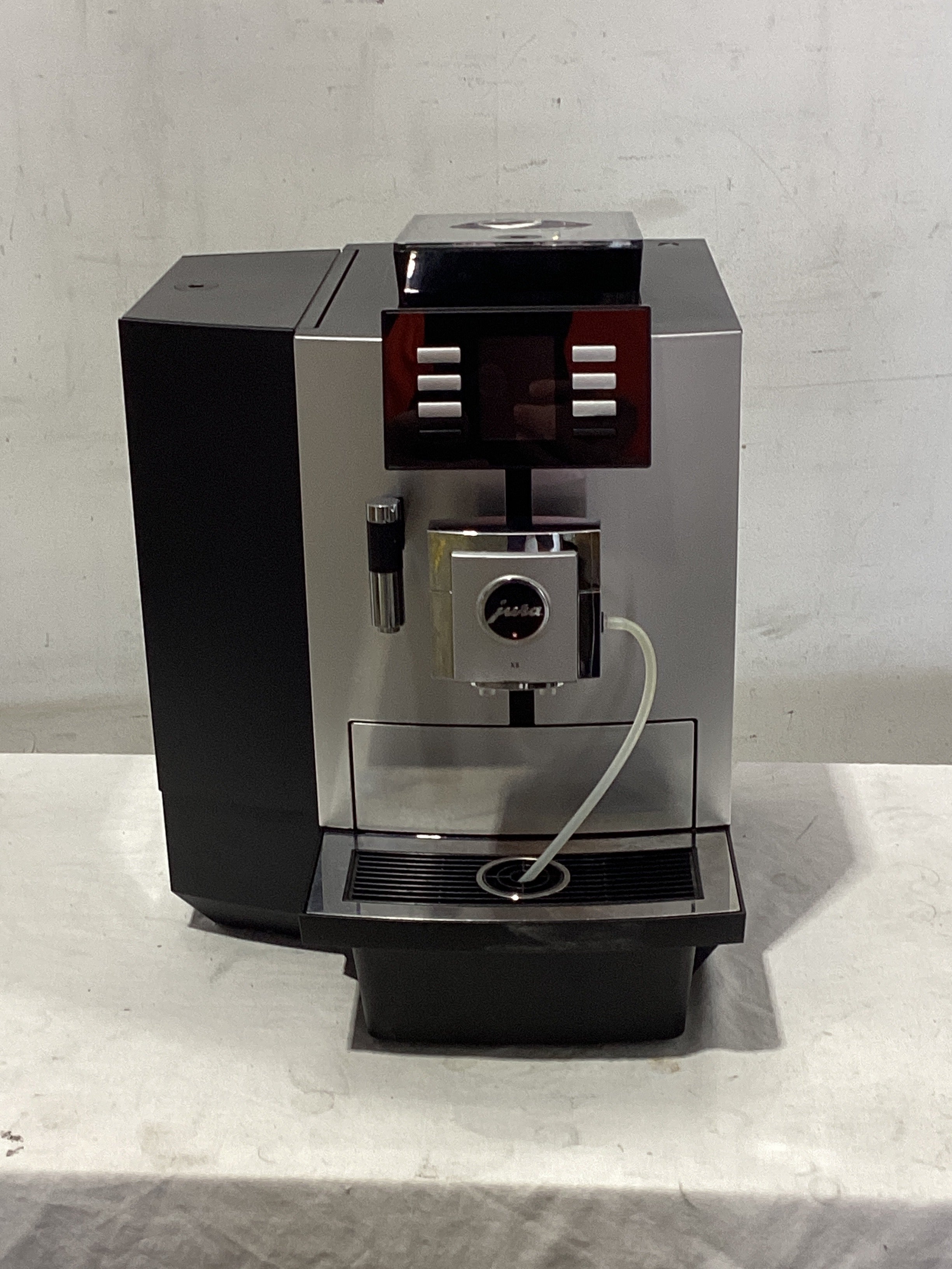 Thumbnail - Jura X8 Coffee Machine