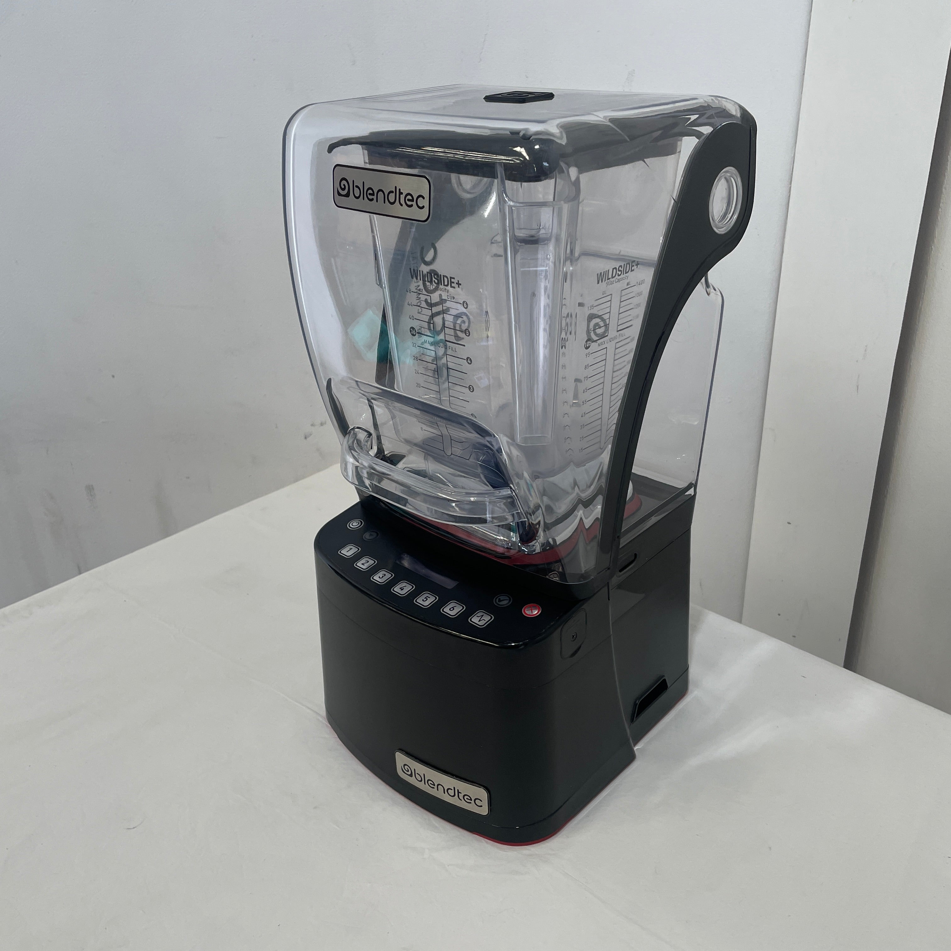 Blendtec Stealth 885 Blender