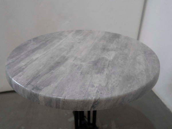 Isotop Round Table Set