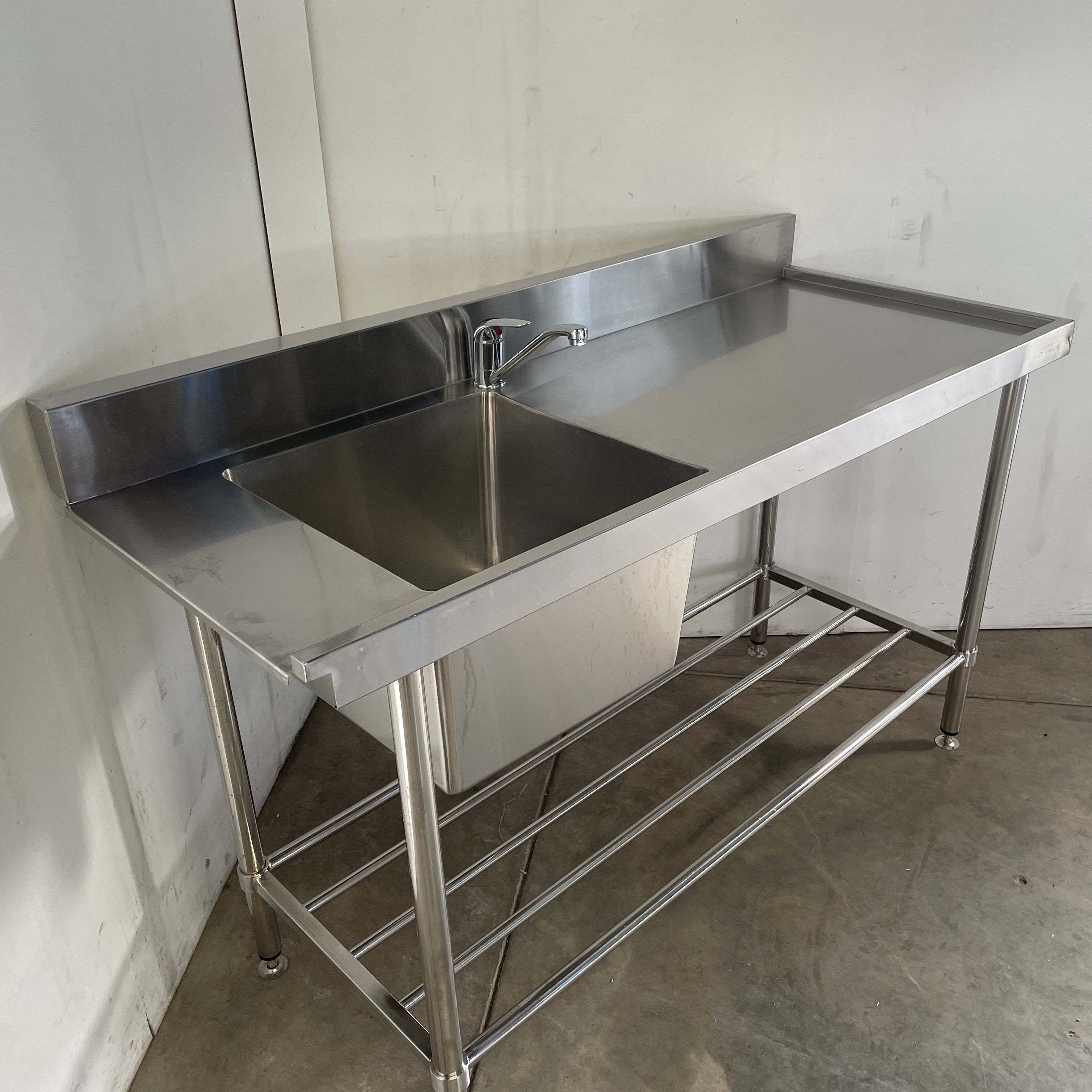 Simply Stainless Right Hand Inlet Bench