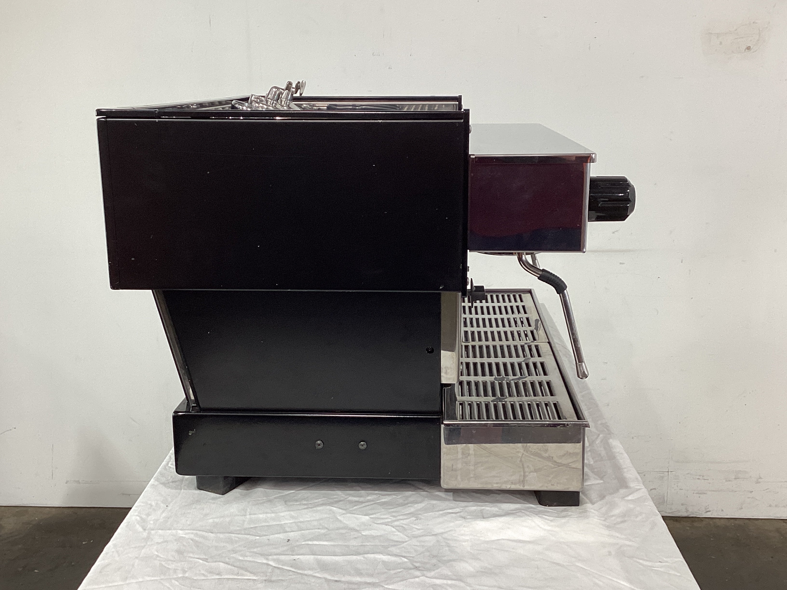 La Marzocco Linea 2AV 2 Group Coffee Machine