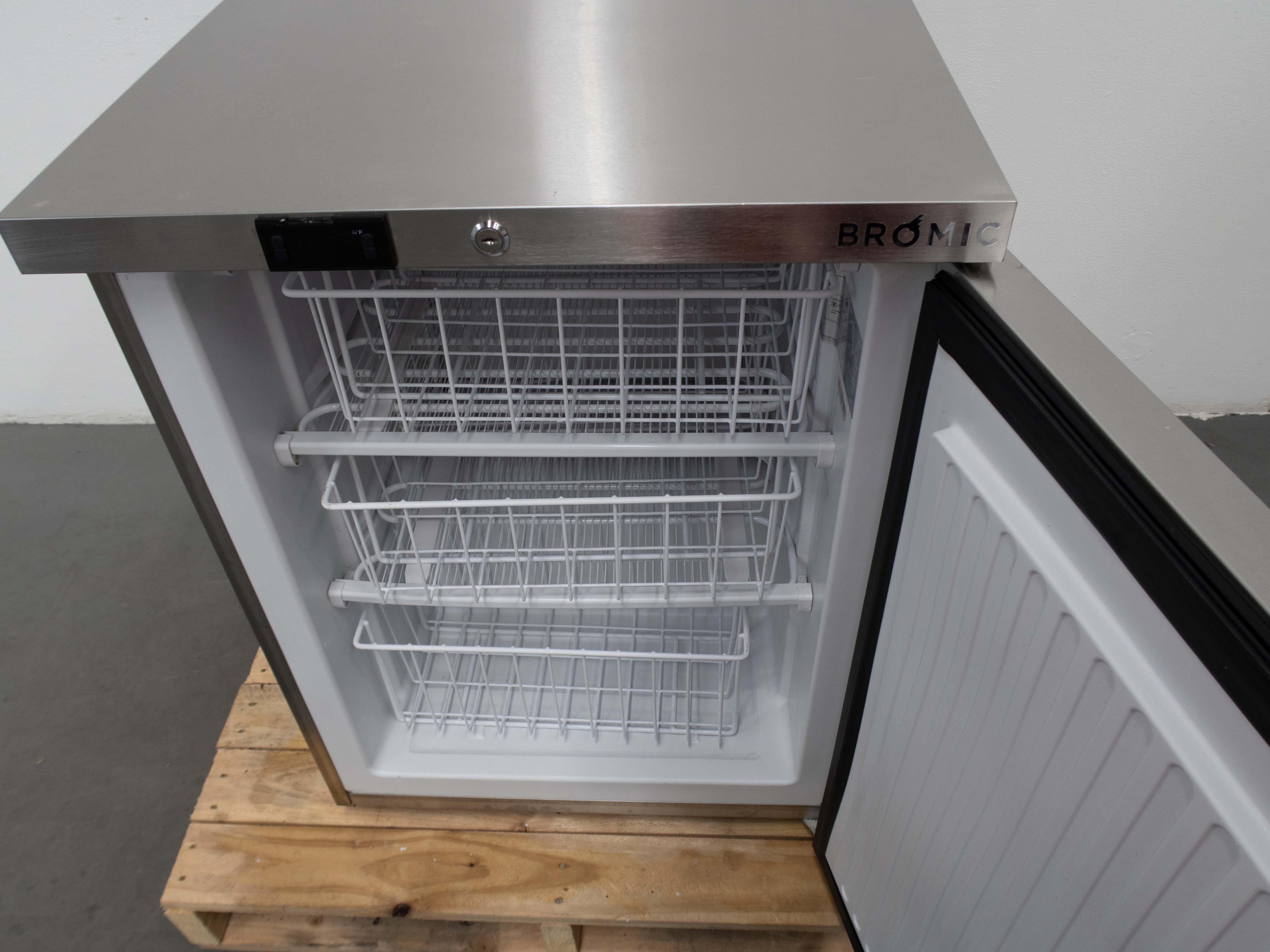 Bromic UBF0140SD-NR Bar Freezer