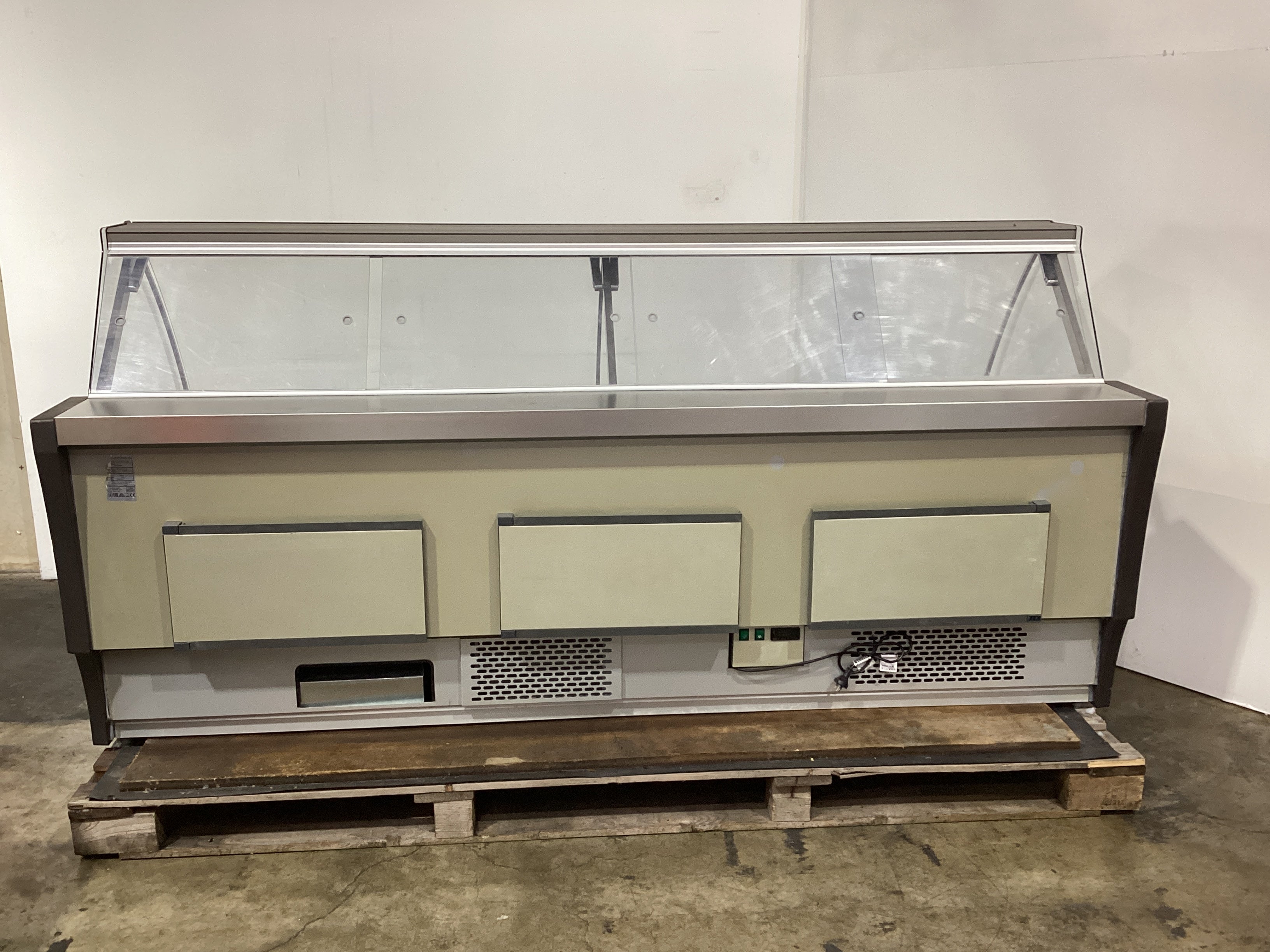 Criocabin Ergo ER100 2615mmW Deli Display Cabinet