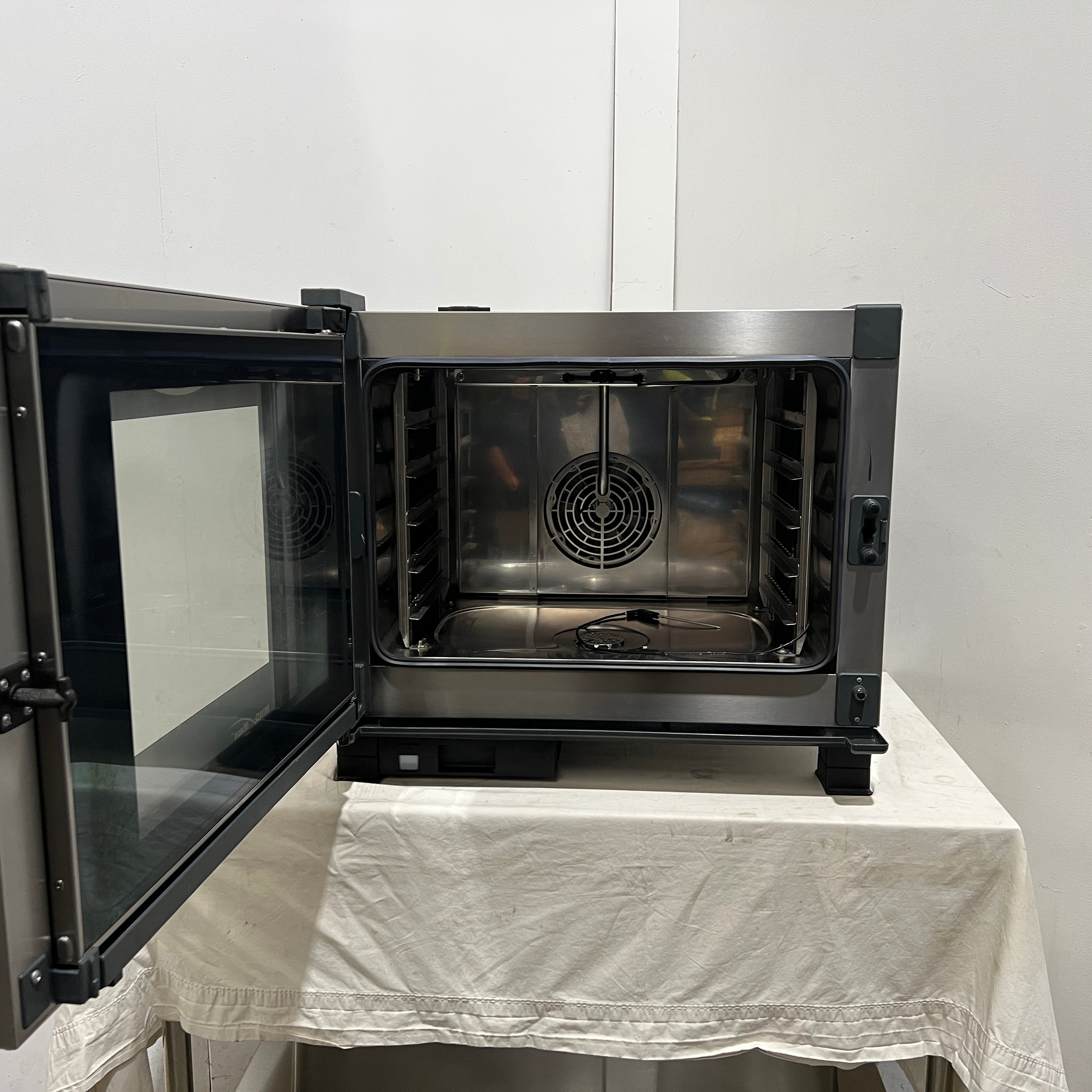 Unox XEVC-0511-EPRM Combi Oven