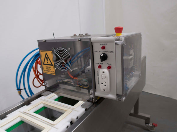 Pneumatic Sandwich Wedge Packeting Machine