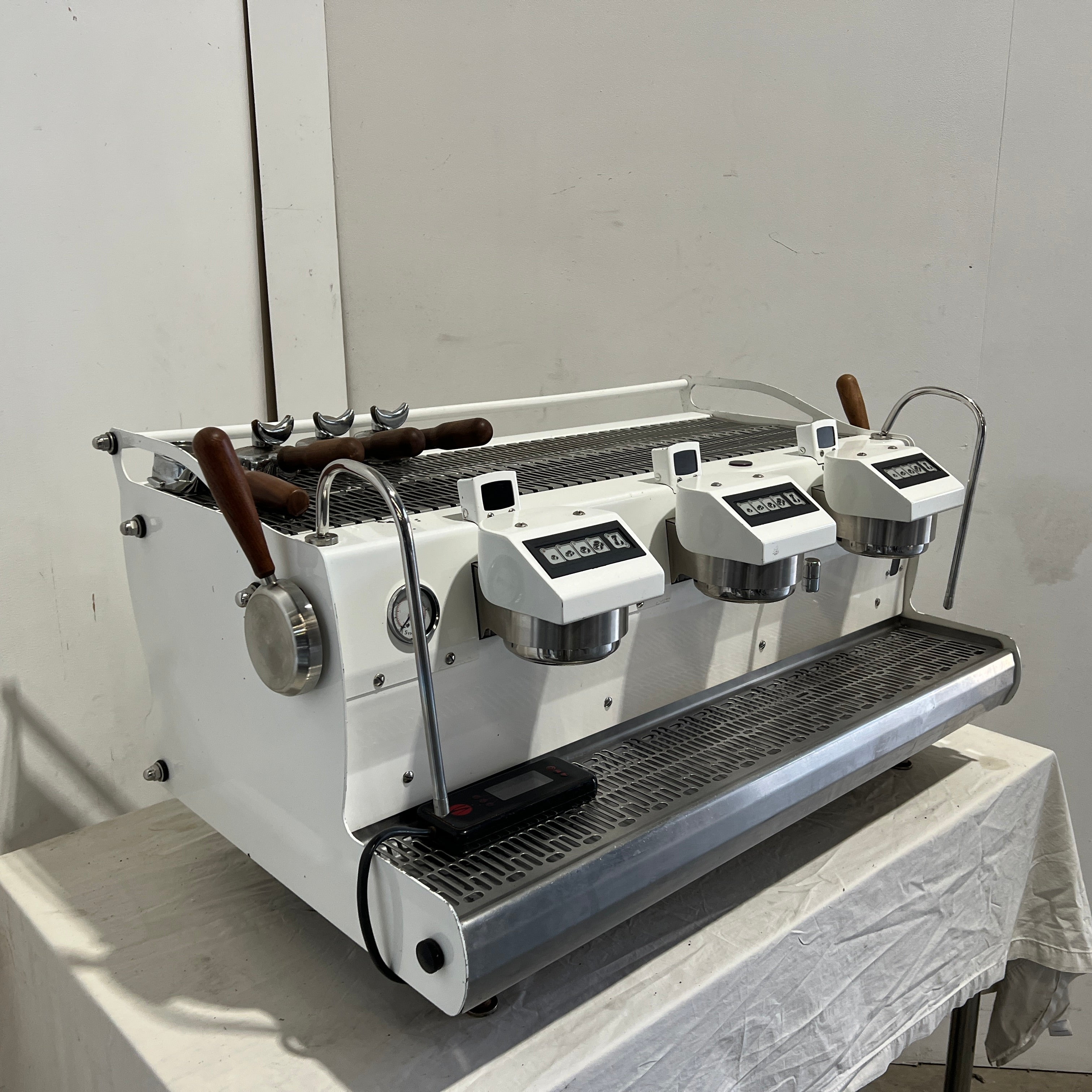 Synesso Cyncra 3 Group Coffee Machine