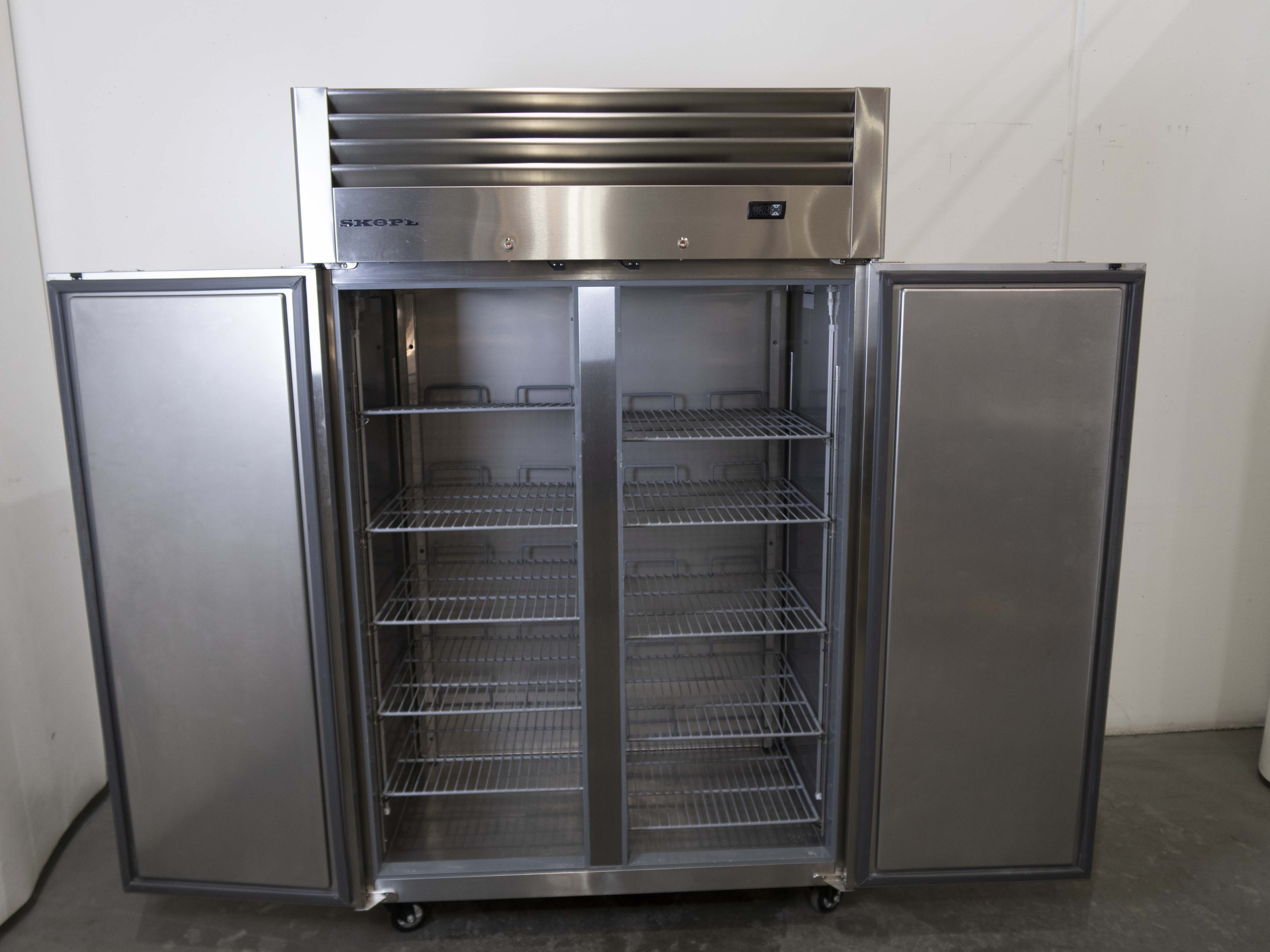 Skope RF7.UPF.2.SD Upright Freezer