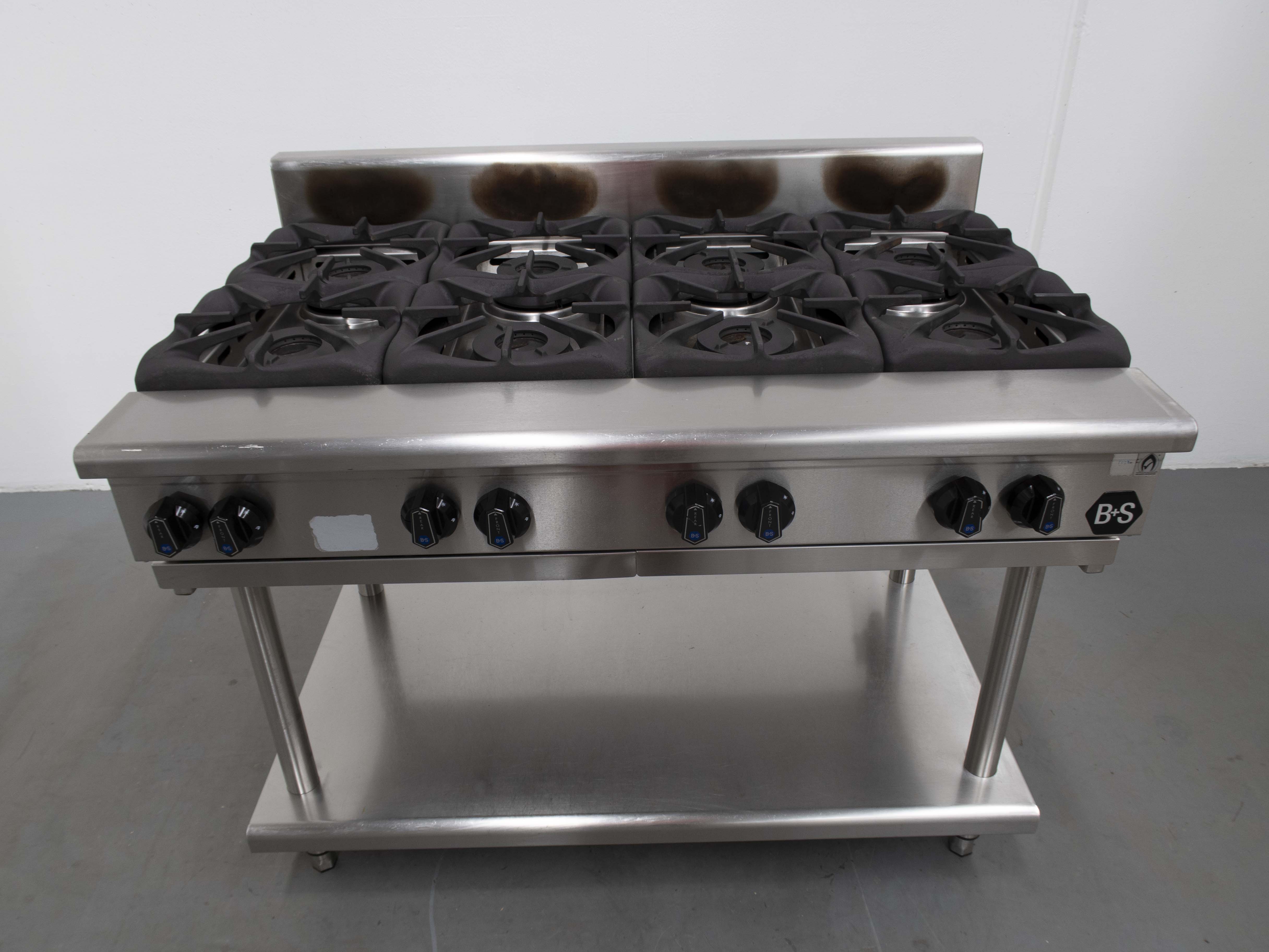 B+S Black 8 Burner Cooktop