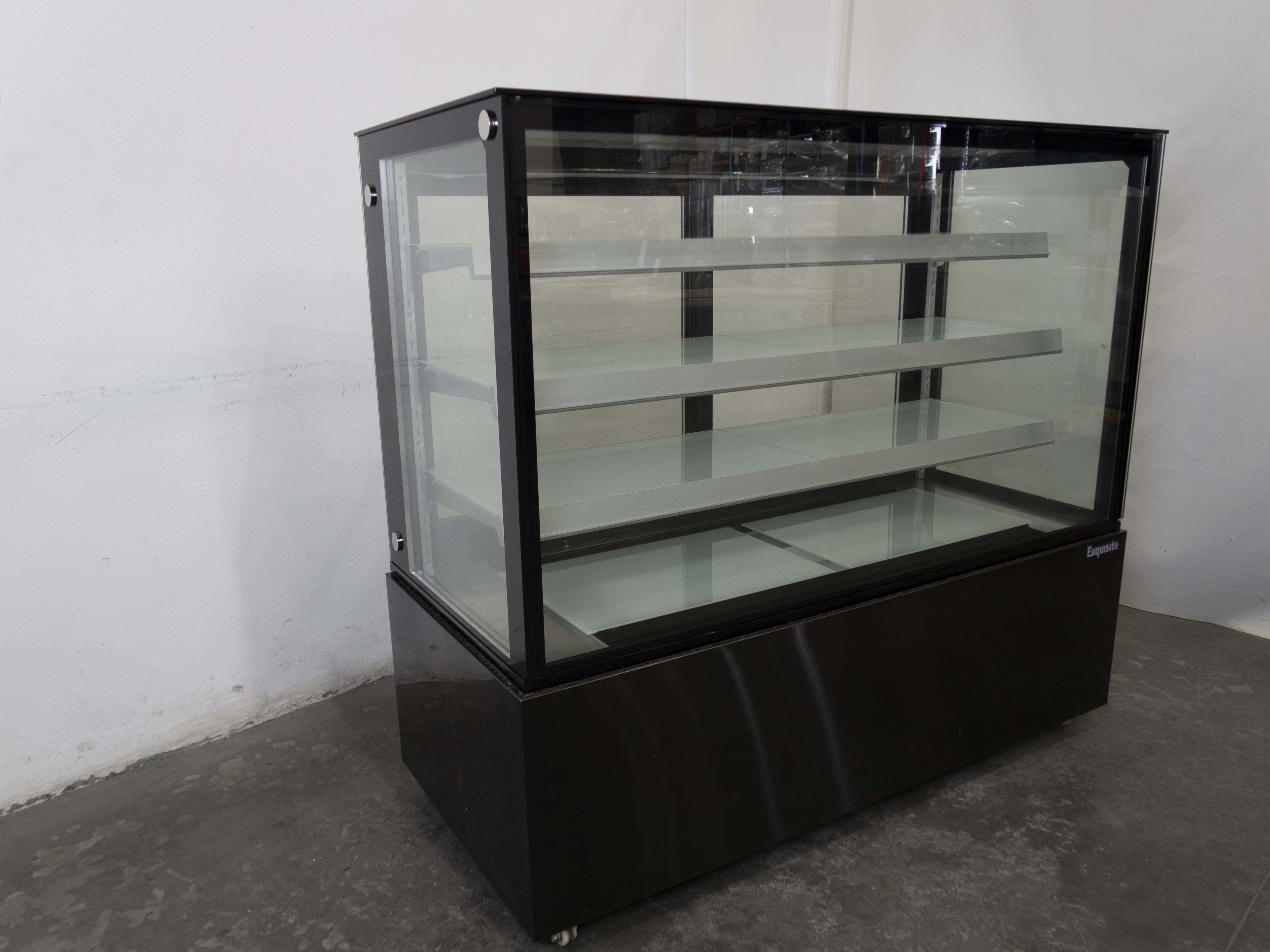 Exquisite CDS315 Square Glass Cake Display