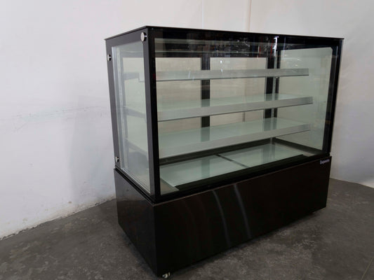 Exquisite CDS315 Square Glass Cake Display