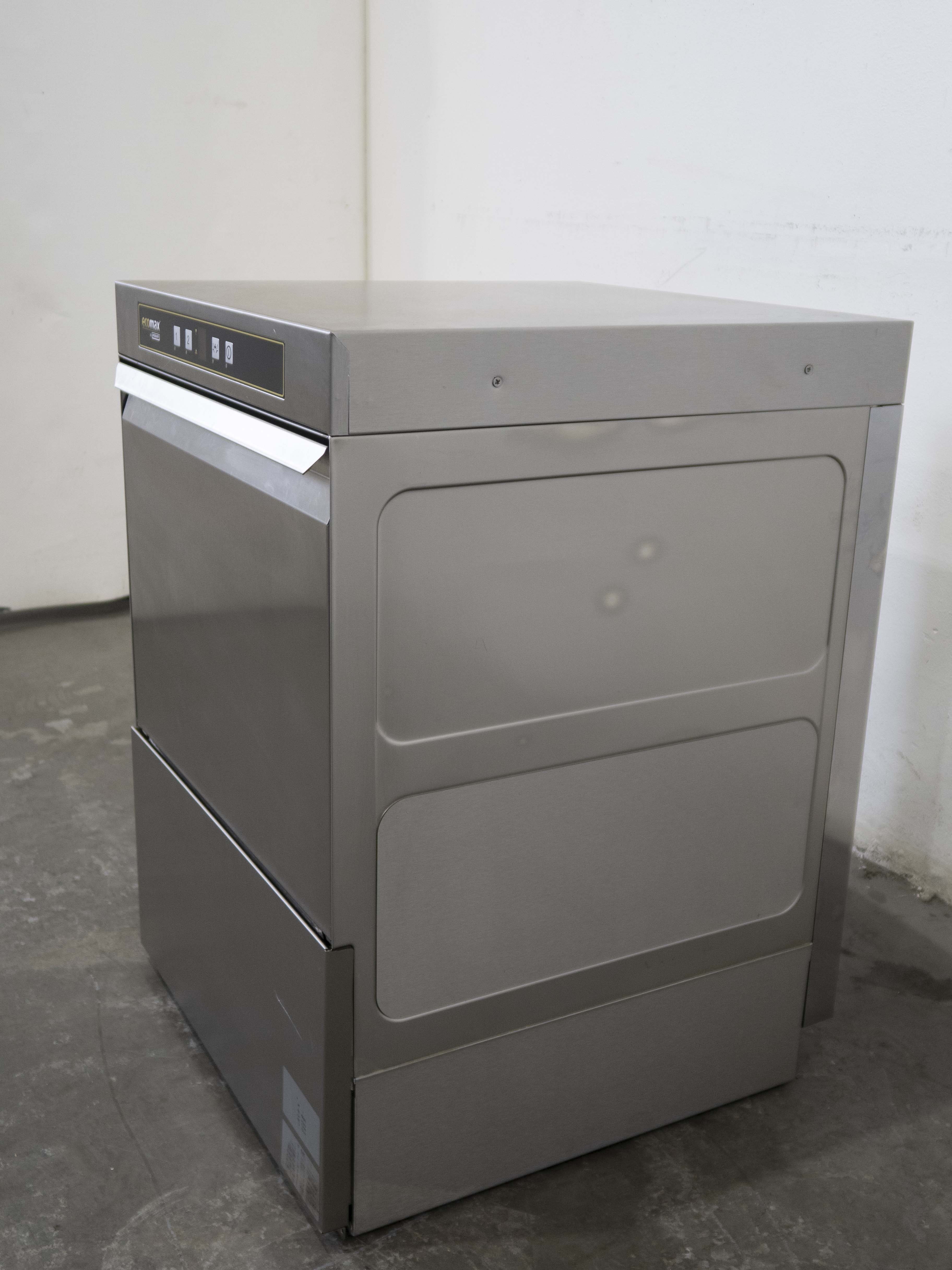 Hobart ECO-F504-90B Undercounter Dishwasher