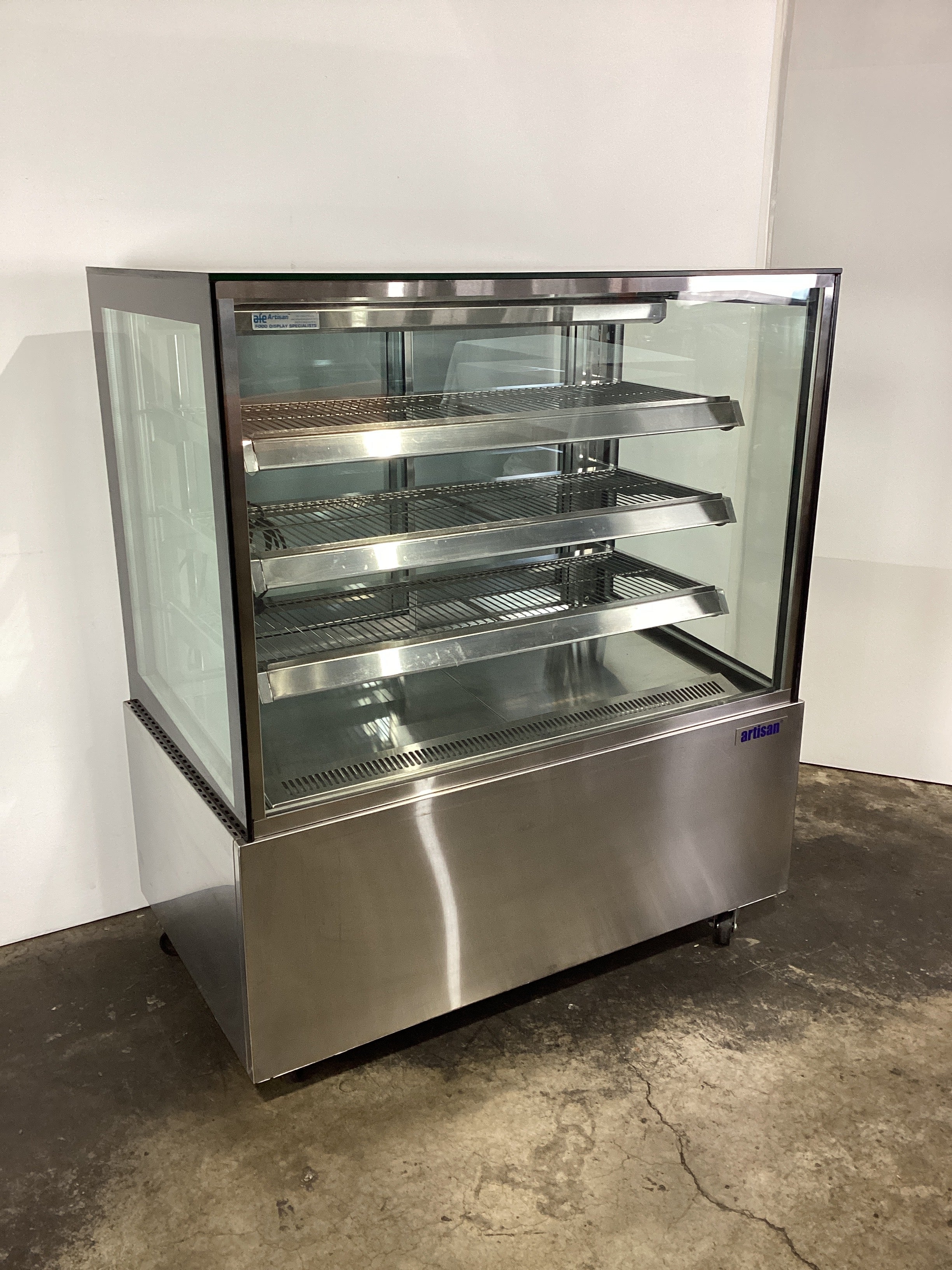 Artisan M3412 Display Fridge