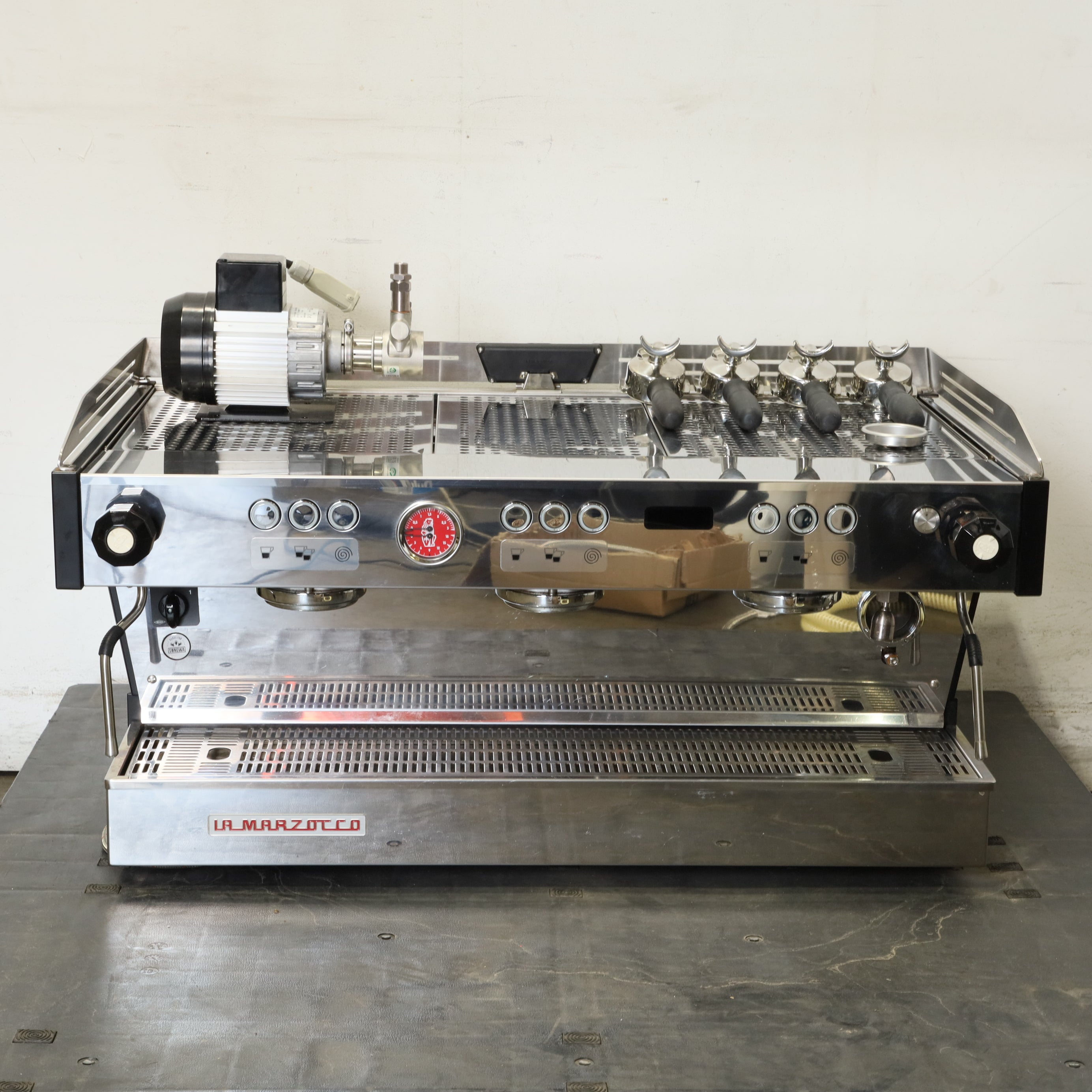 Thumbnail - La Marzocco Linea PB 3 AV 3 Group Coffee Machine