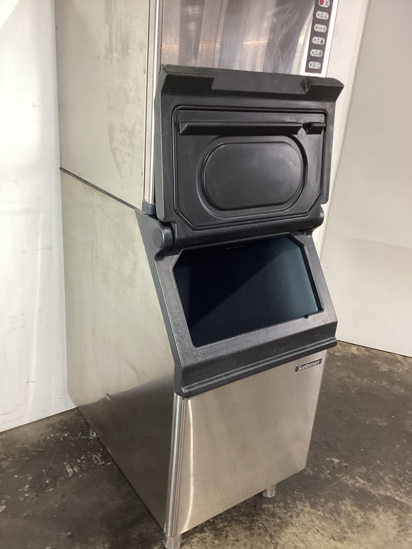 Scotsman NW 307 AS Ice Machine & Ice Bin