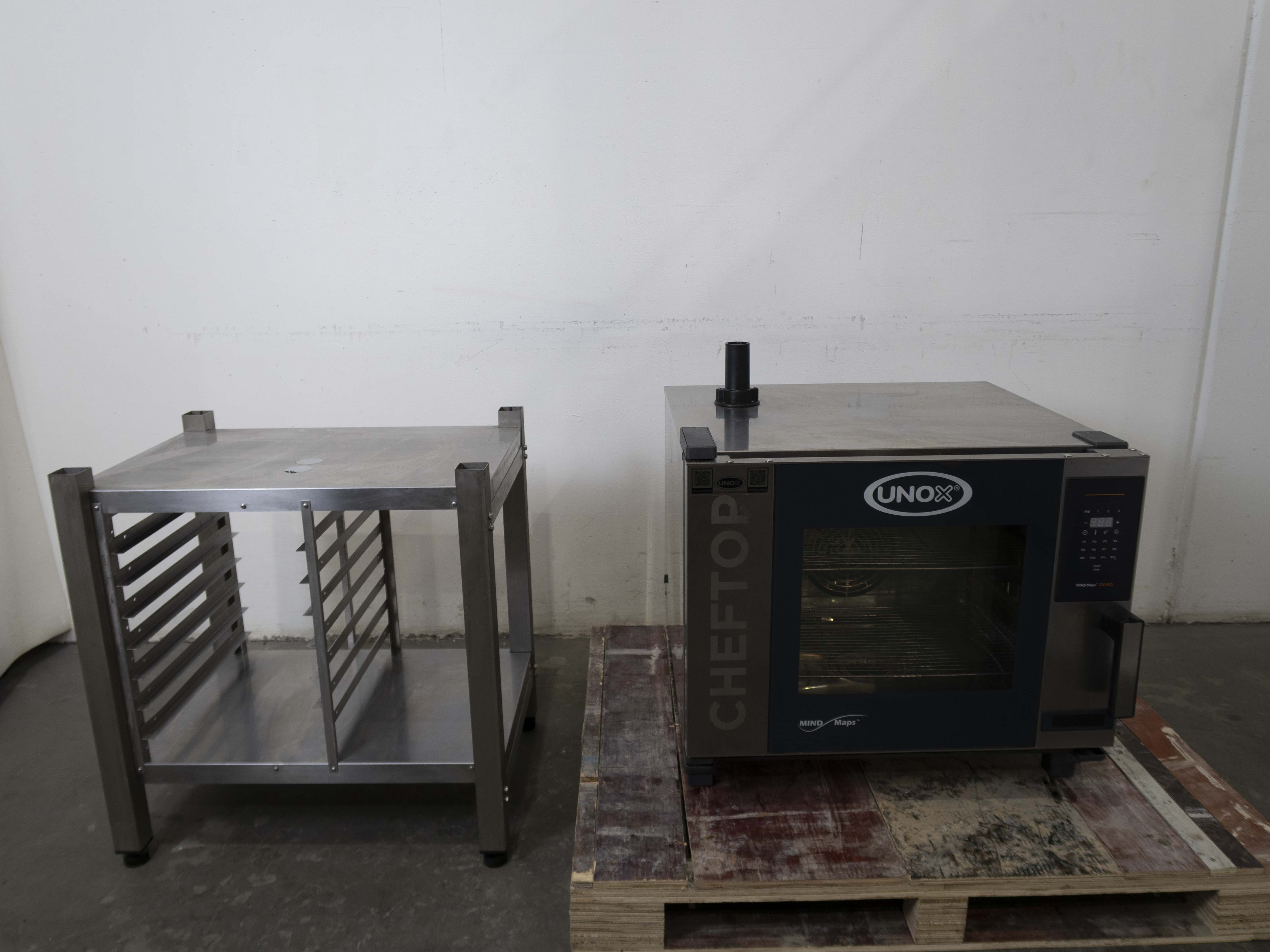 Thumbnail - Unox XEVC-511-EZRM-LP.0 Combi Oven with Stand