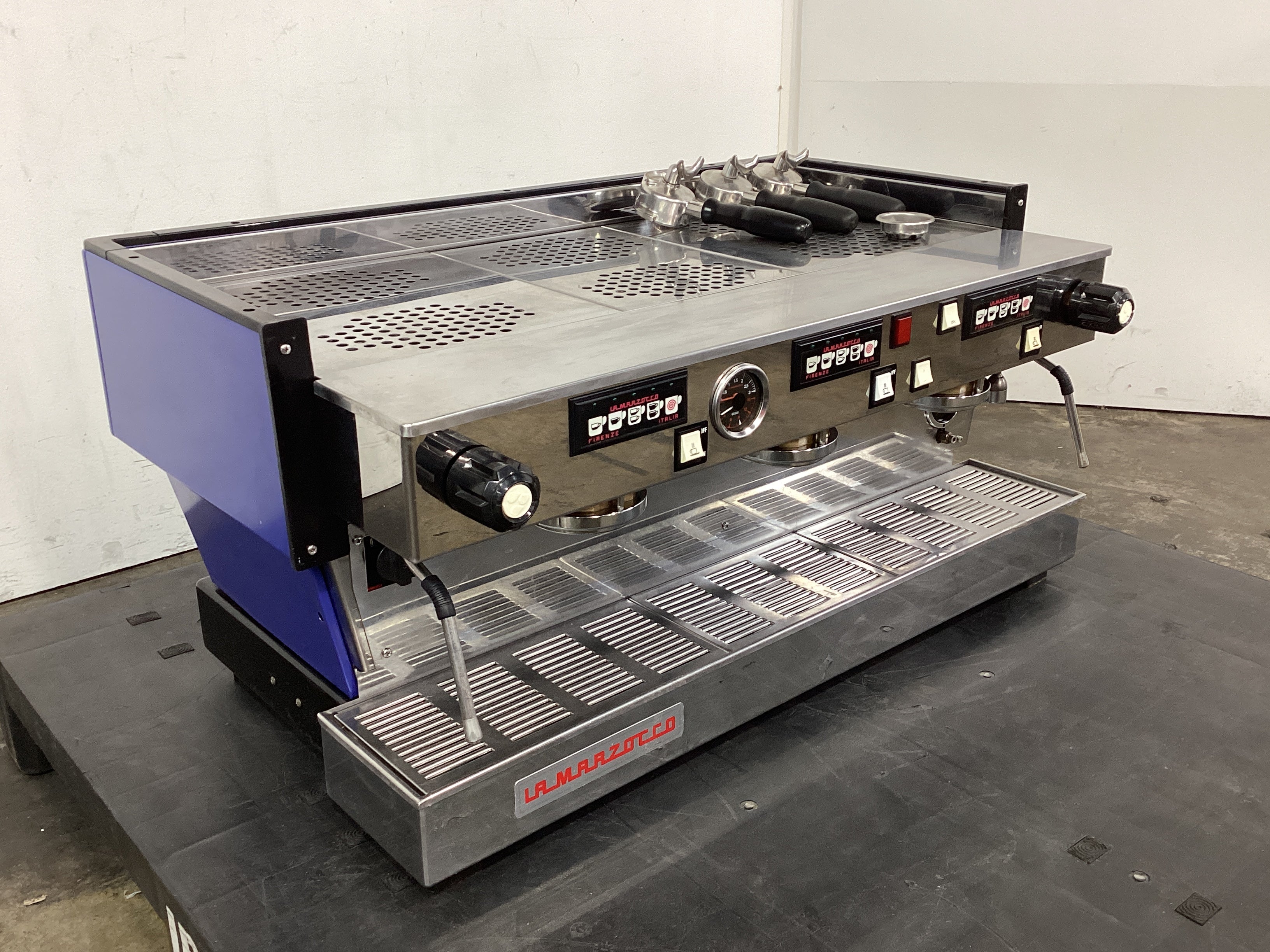 La Marzocco Linea 3AV 3 Group Coffee Machine