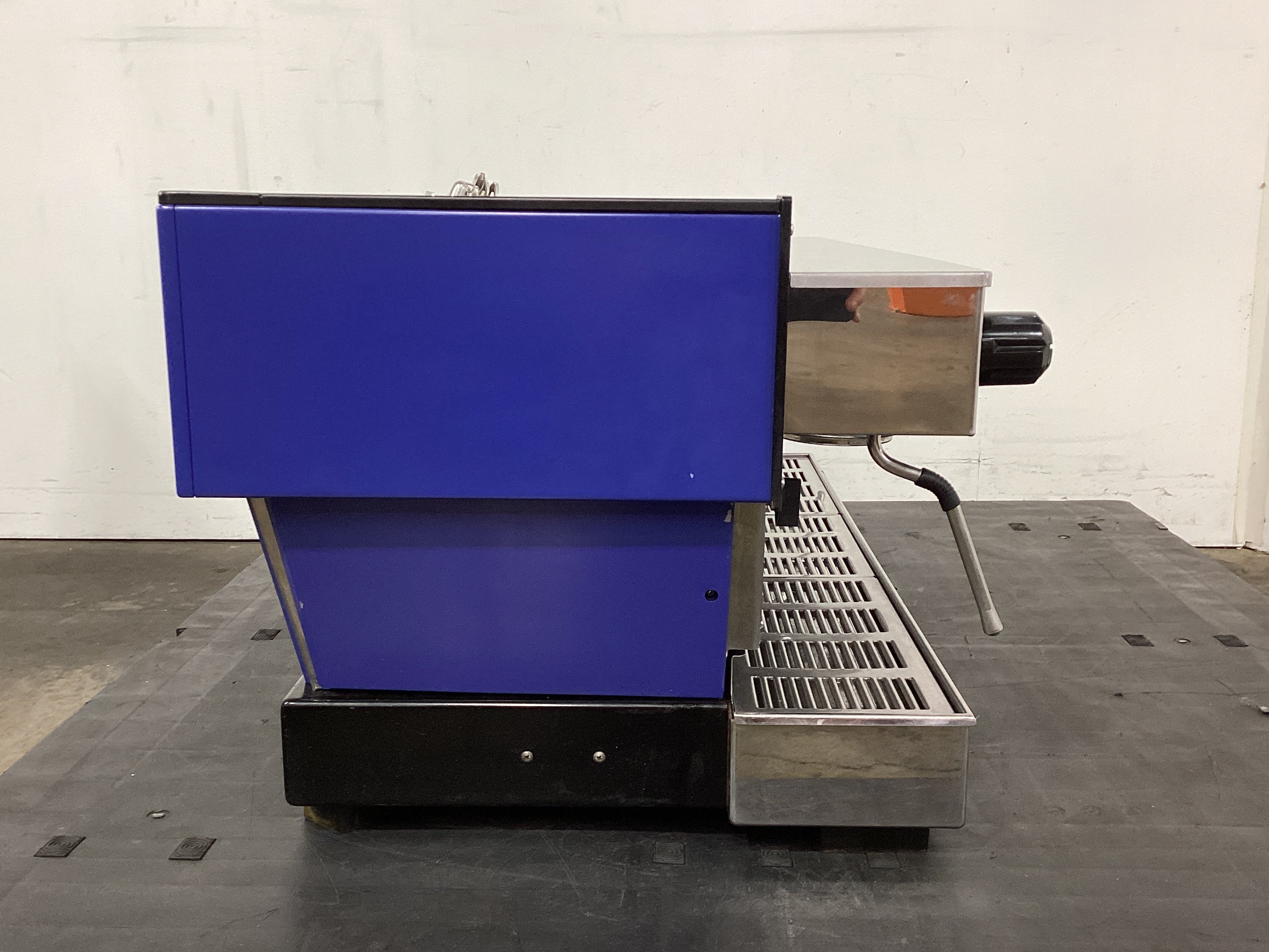 La Marzocco Linea 3AV 3 Group Coffee Machine