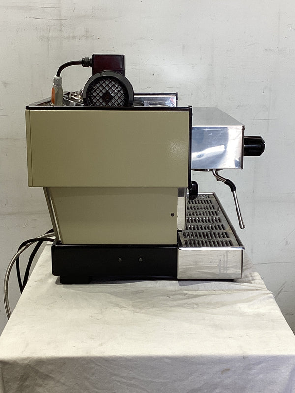 La Marzocco Linea 2AV 2 Group Coffee Machine