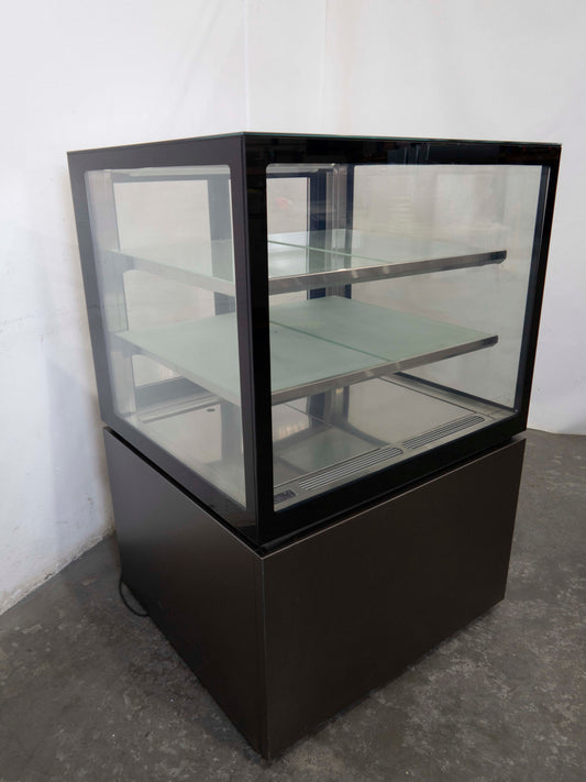 Anvil DSS3830 Cold Cake Display