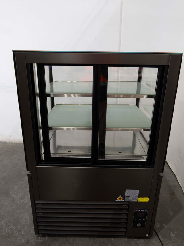 Anvil DSS3830 Cold Cake Display