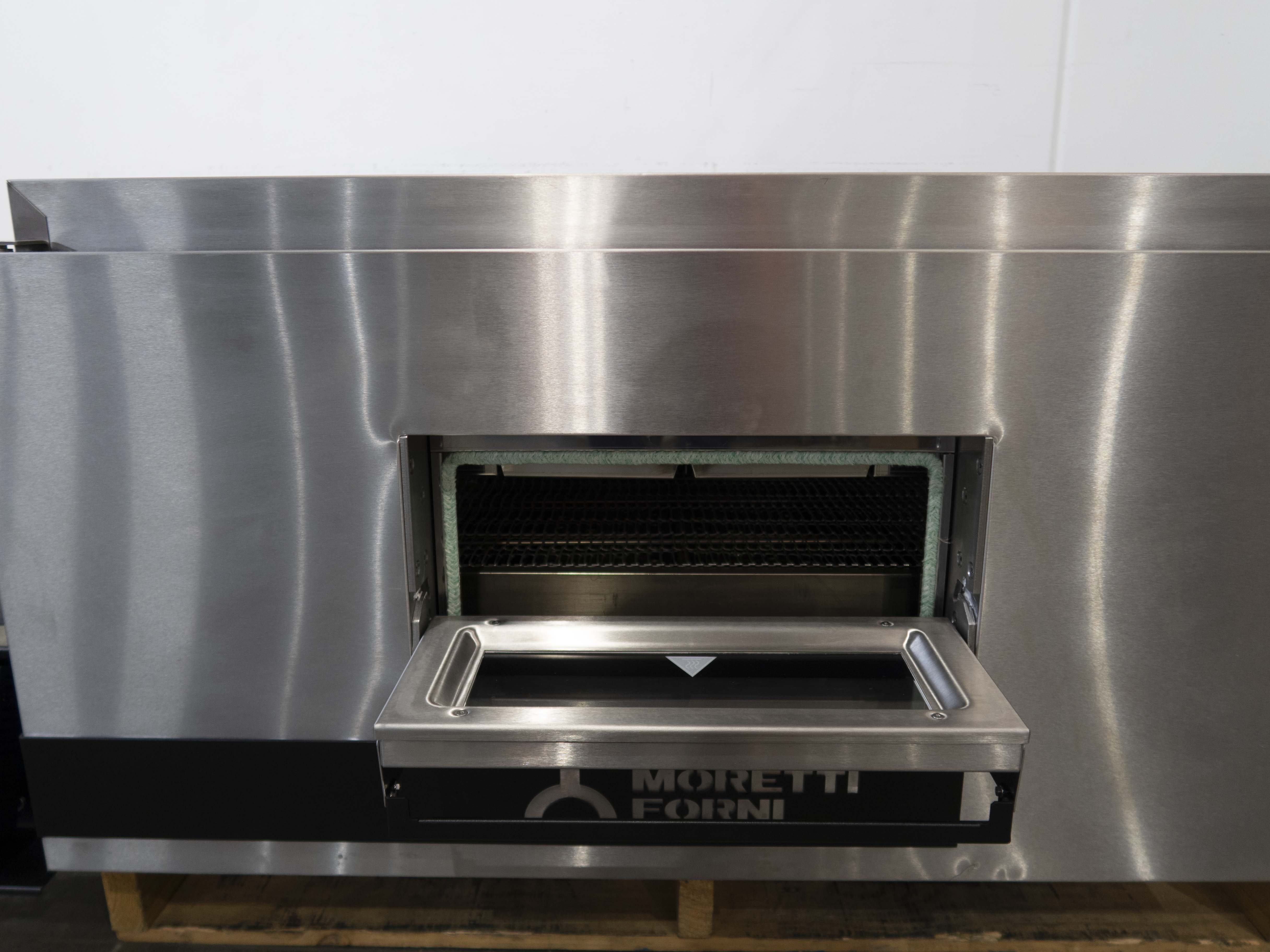 Moretti Forni TT96G Conveyor Pizza Oven