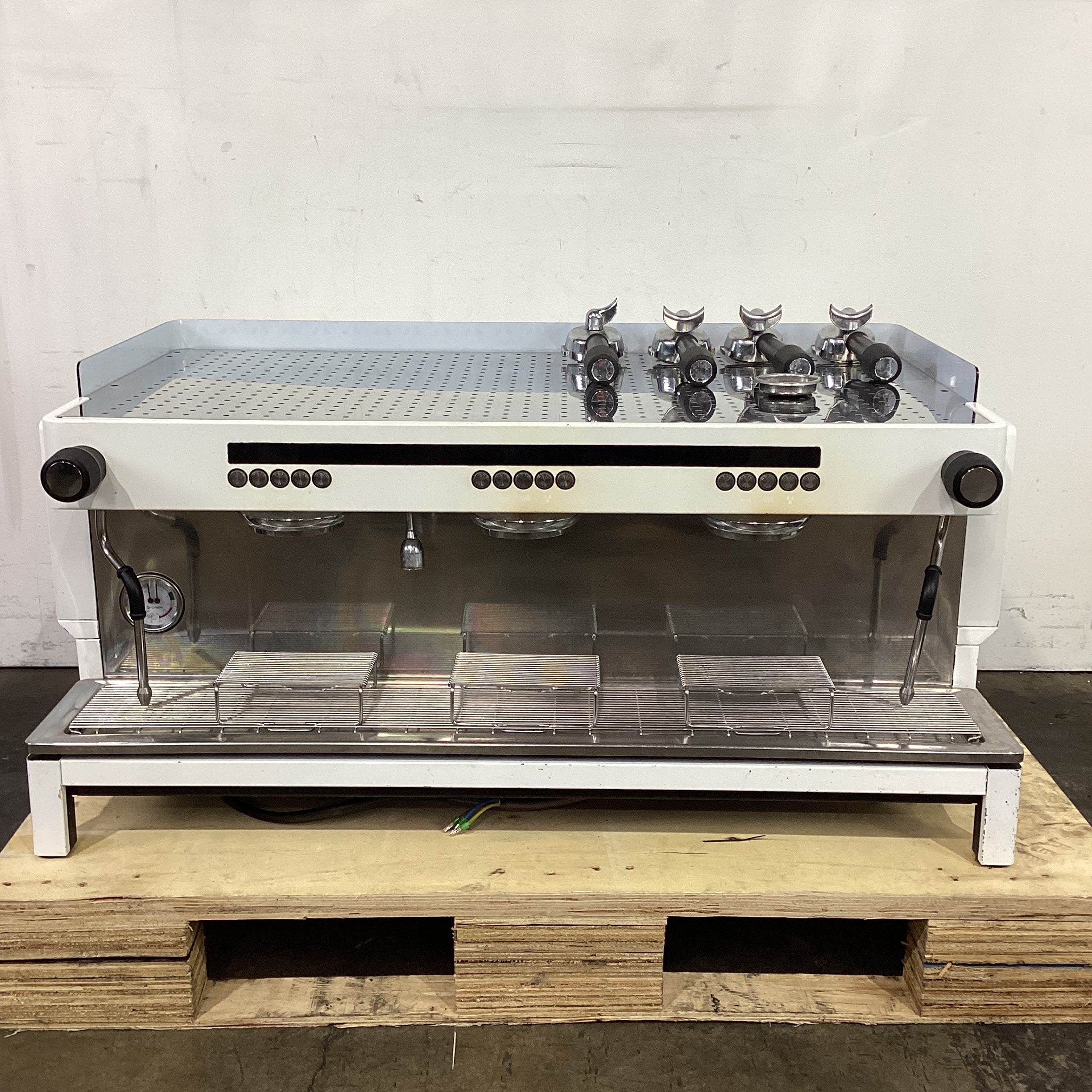 Crem ECEF-FA1B-22AR 3 Group Coffee Machine