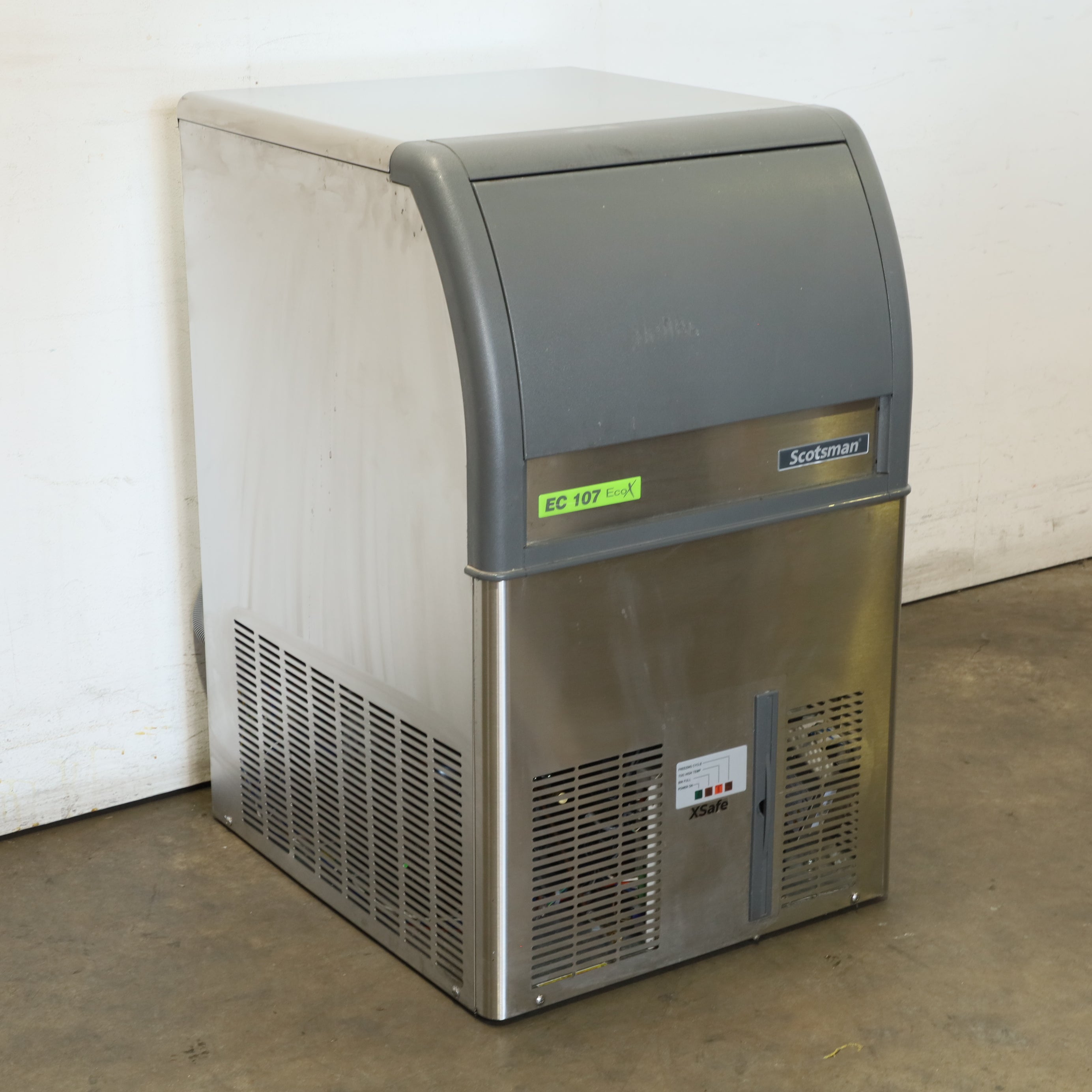 Scotsman ECM 107 AS 230 Ice Machine