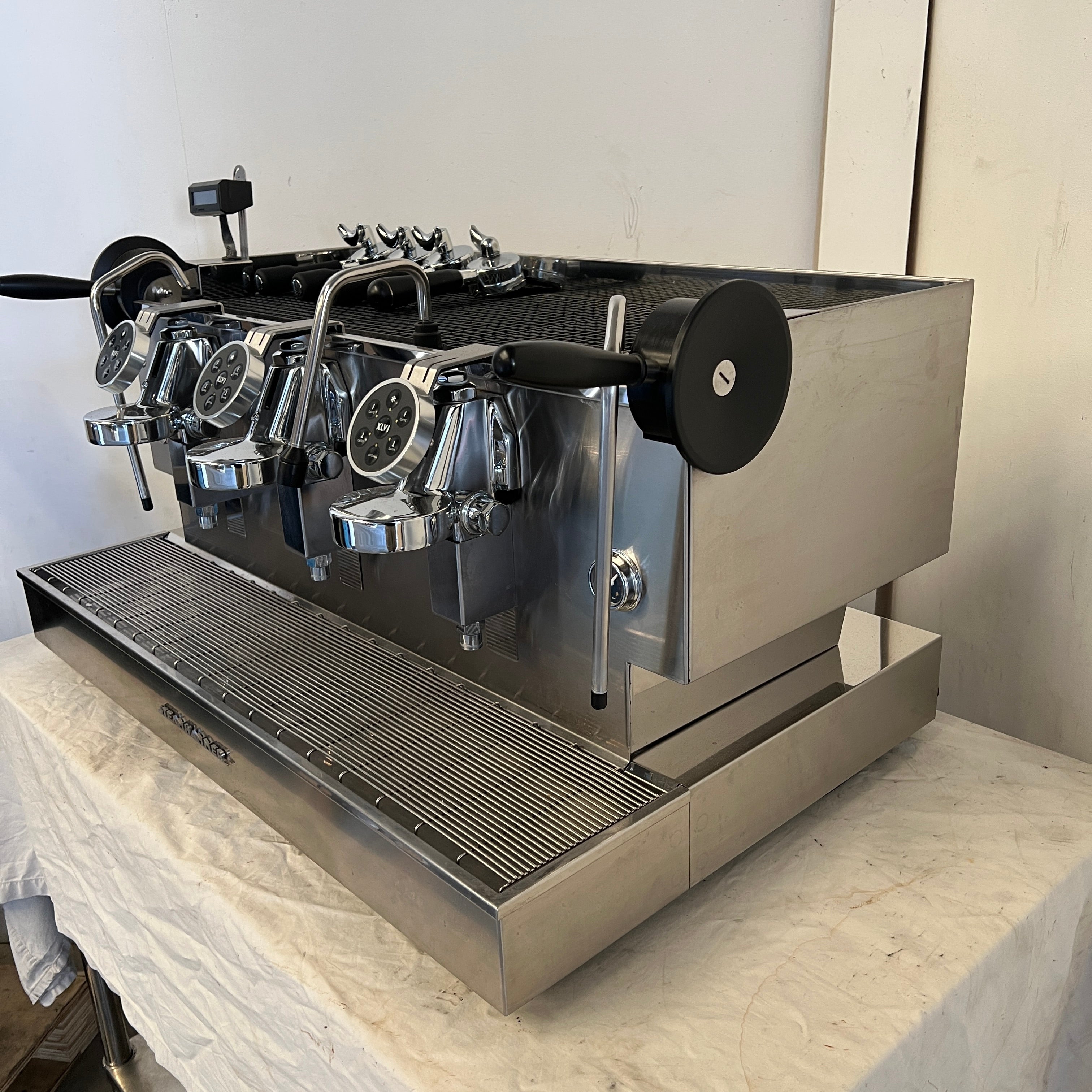 Steamhammer XLVI 3 Group Coffee Machine