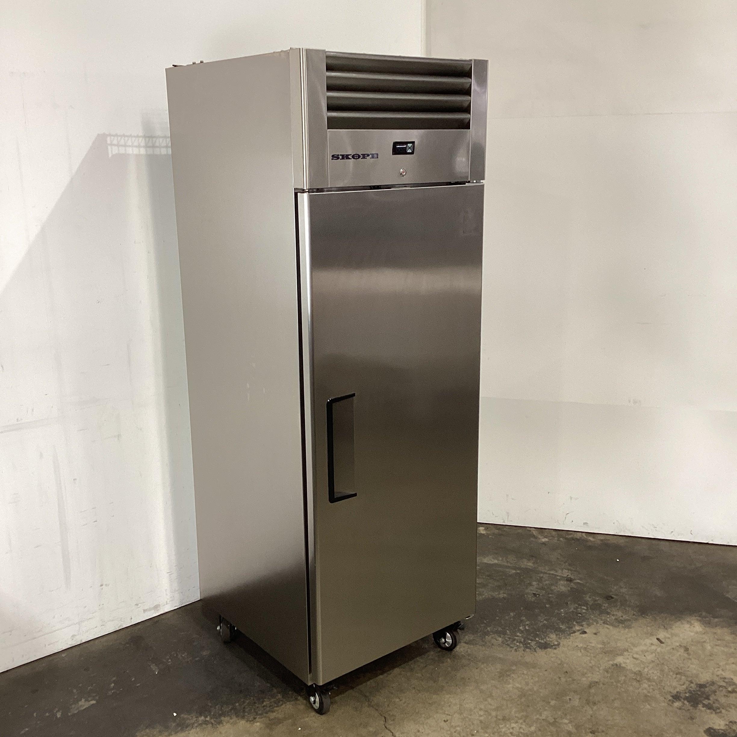 SKOPE RF7.UPF.1.SD Upright Freezer