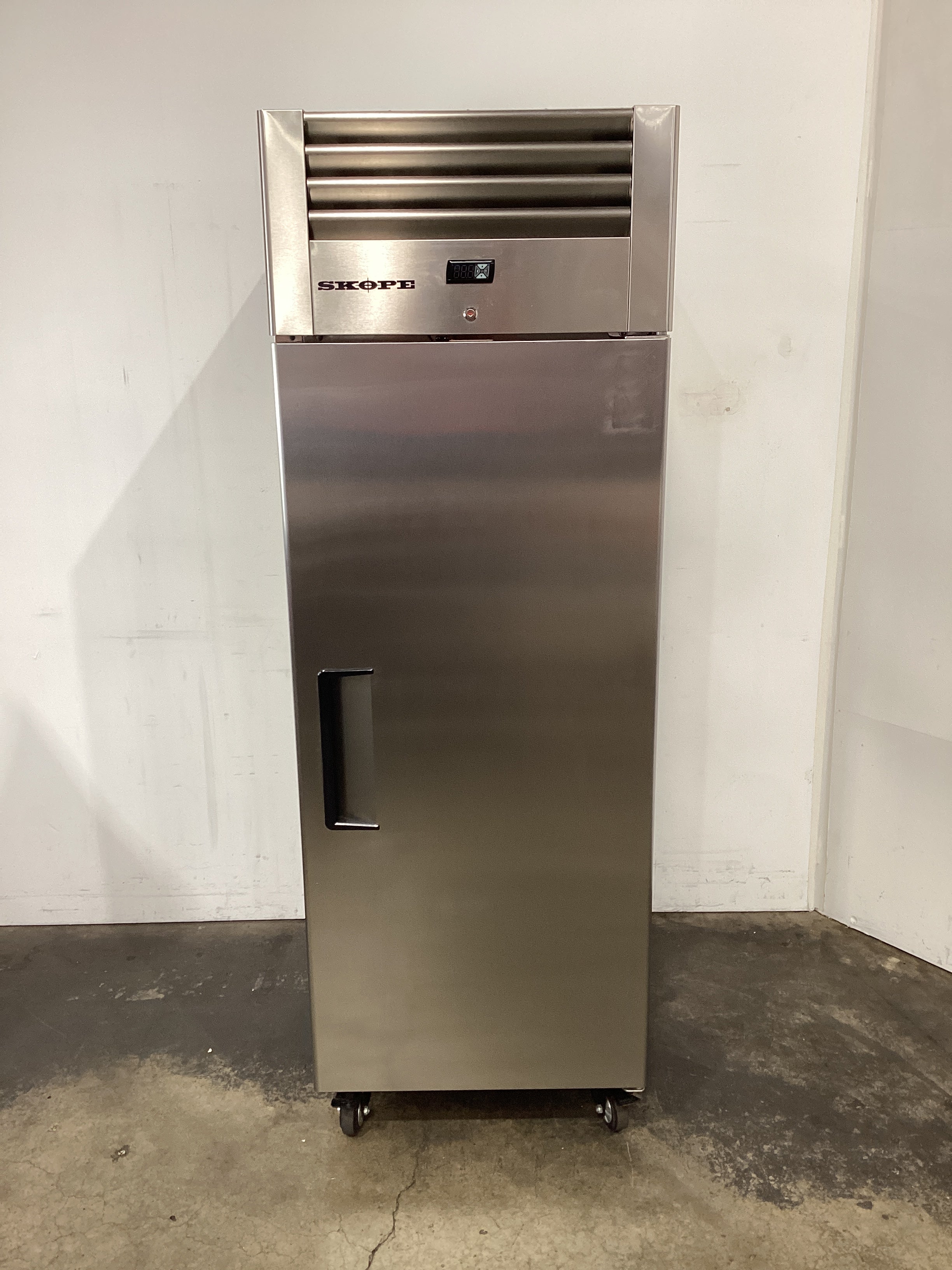 SKOPE RF7.UPF.1.SD Upright Freezer