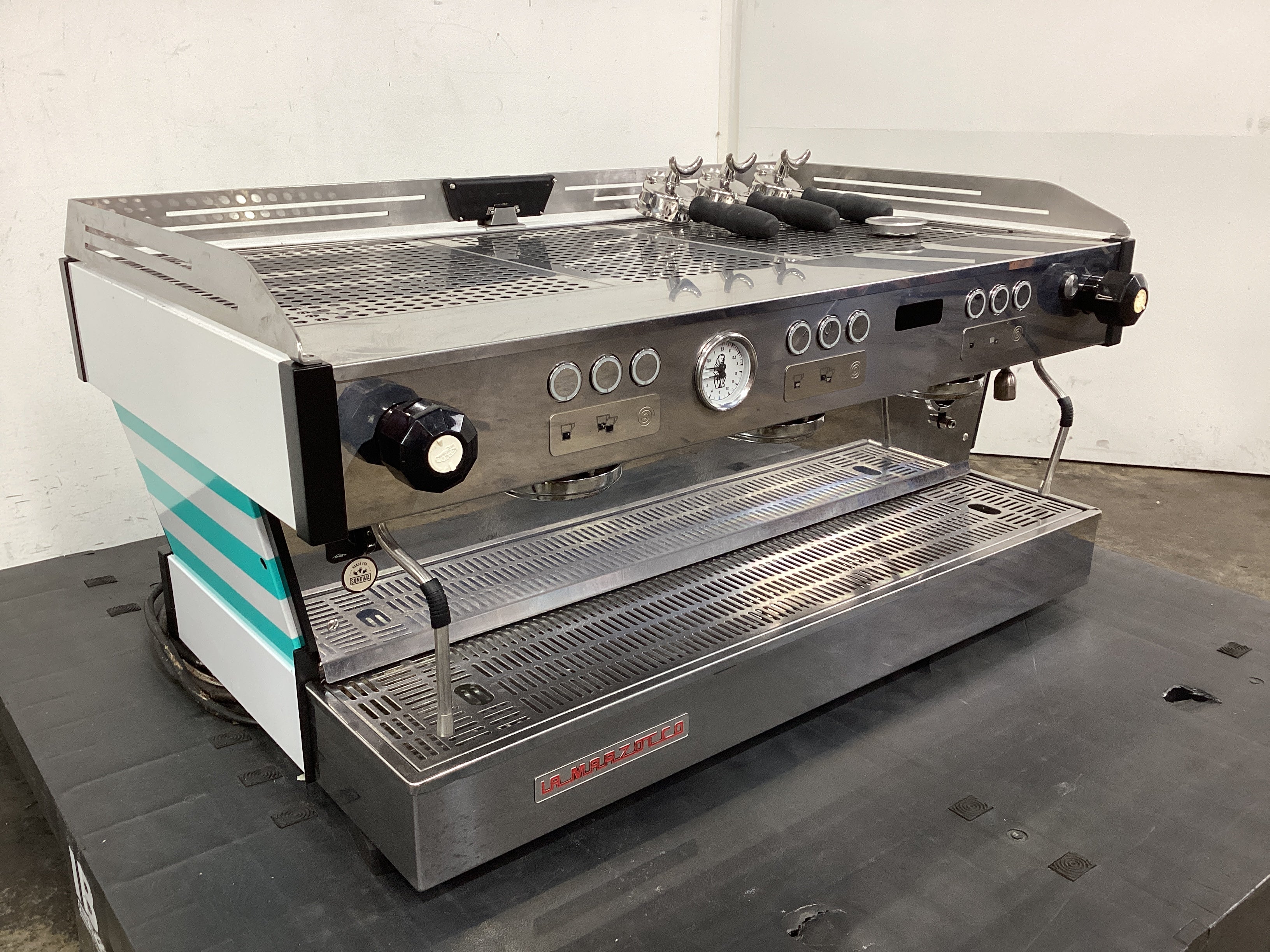 La Marzocco Linea PB 3AV 3 Group Coffee Machine
