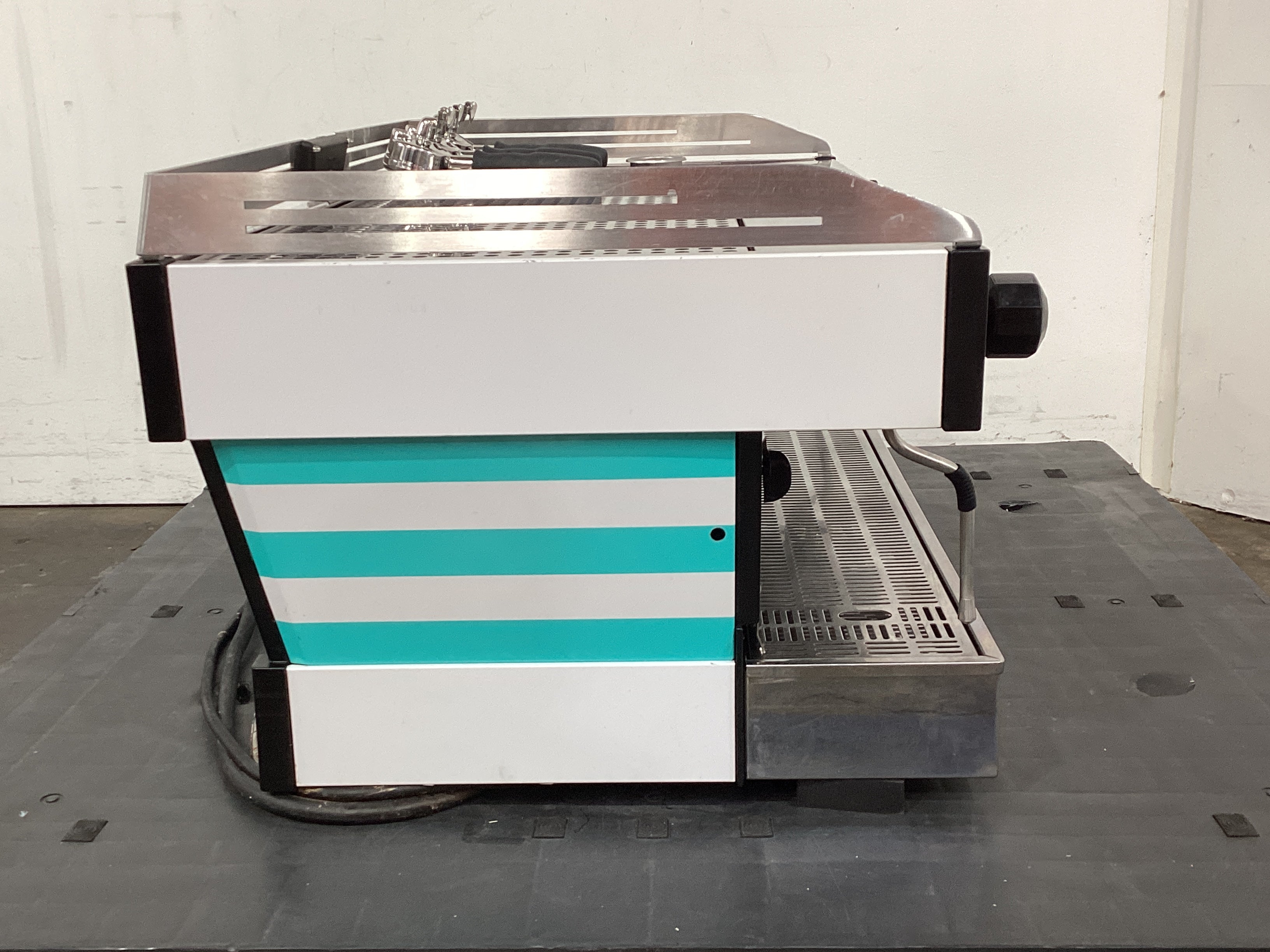 La Marzocco Linea PB 3AV 3 Group Coffee Machine