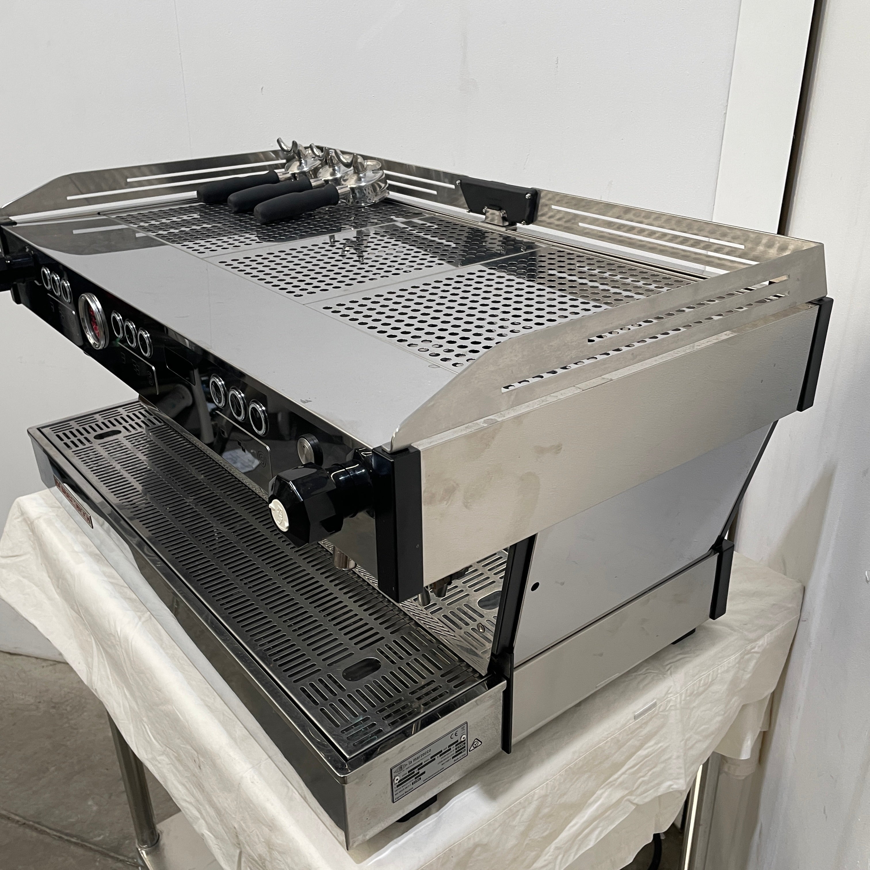 Thumbnail - La Marzocco Linea PB 3 Group Coffee Machine