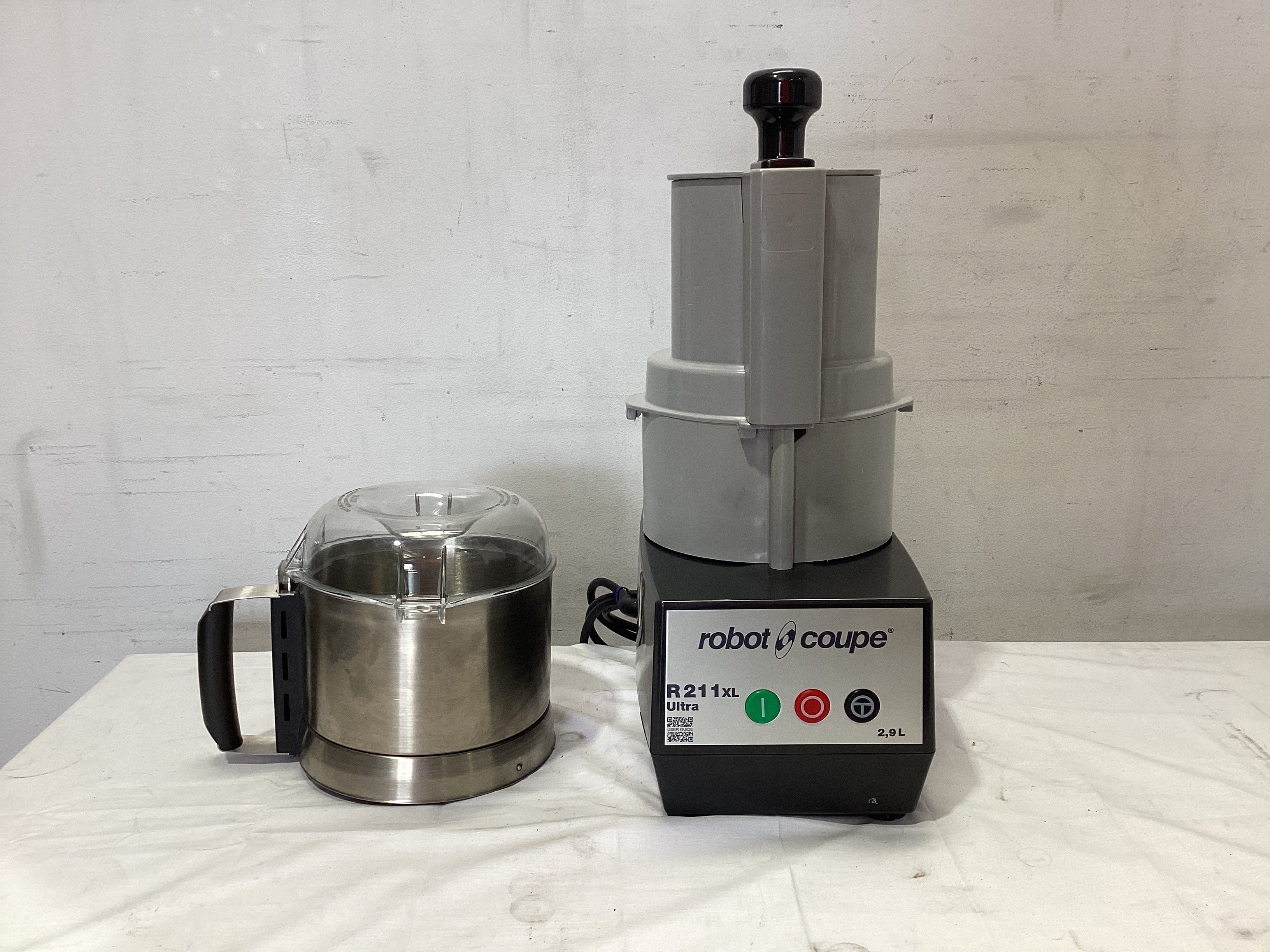 Thumbnail - Robot Coupe R 211 Ultra XL Food Processor/Bowl Cutter