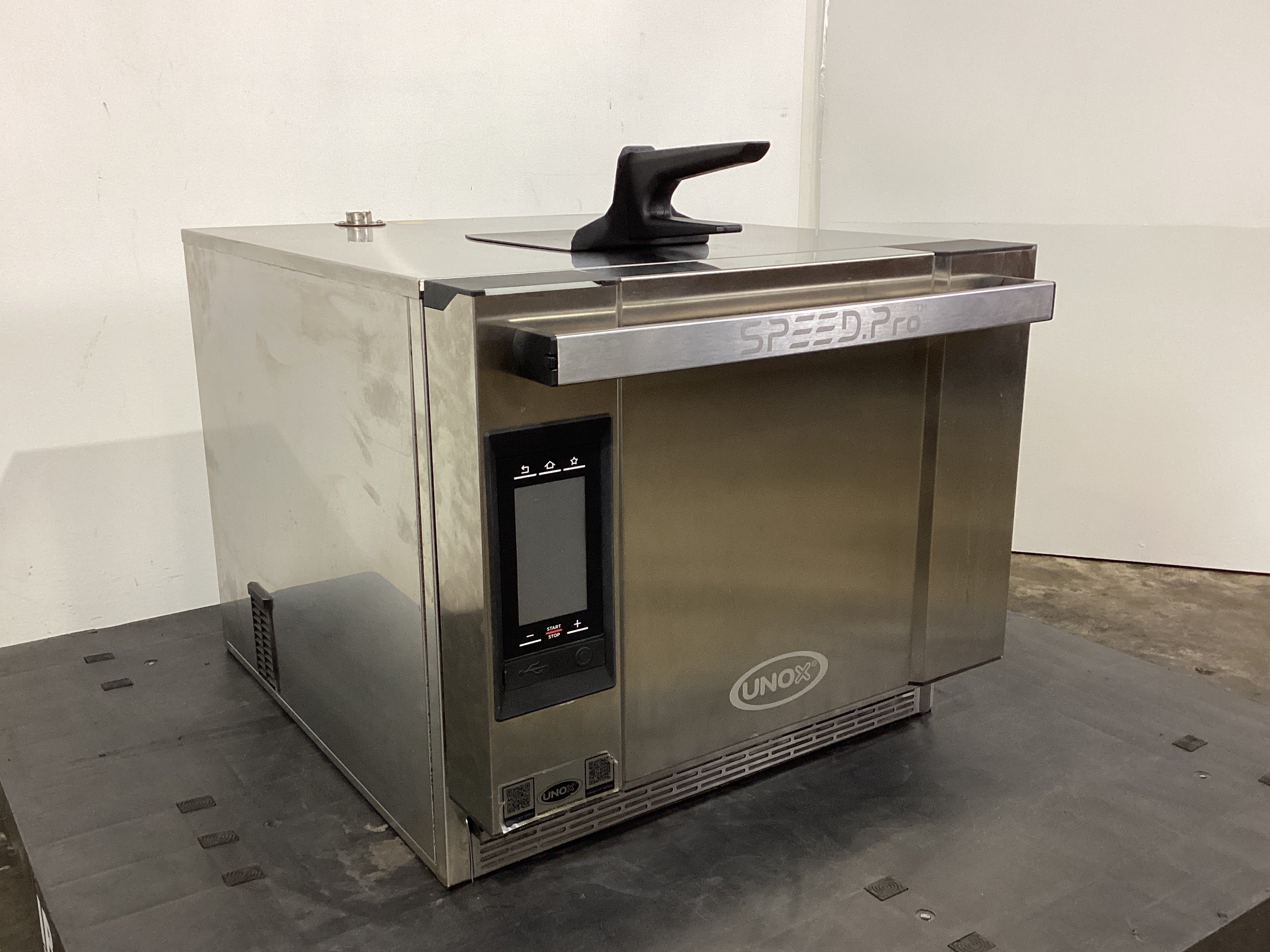 Unox XESW-03HS-MDDN Speed Oven
