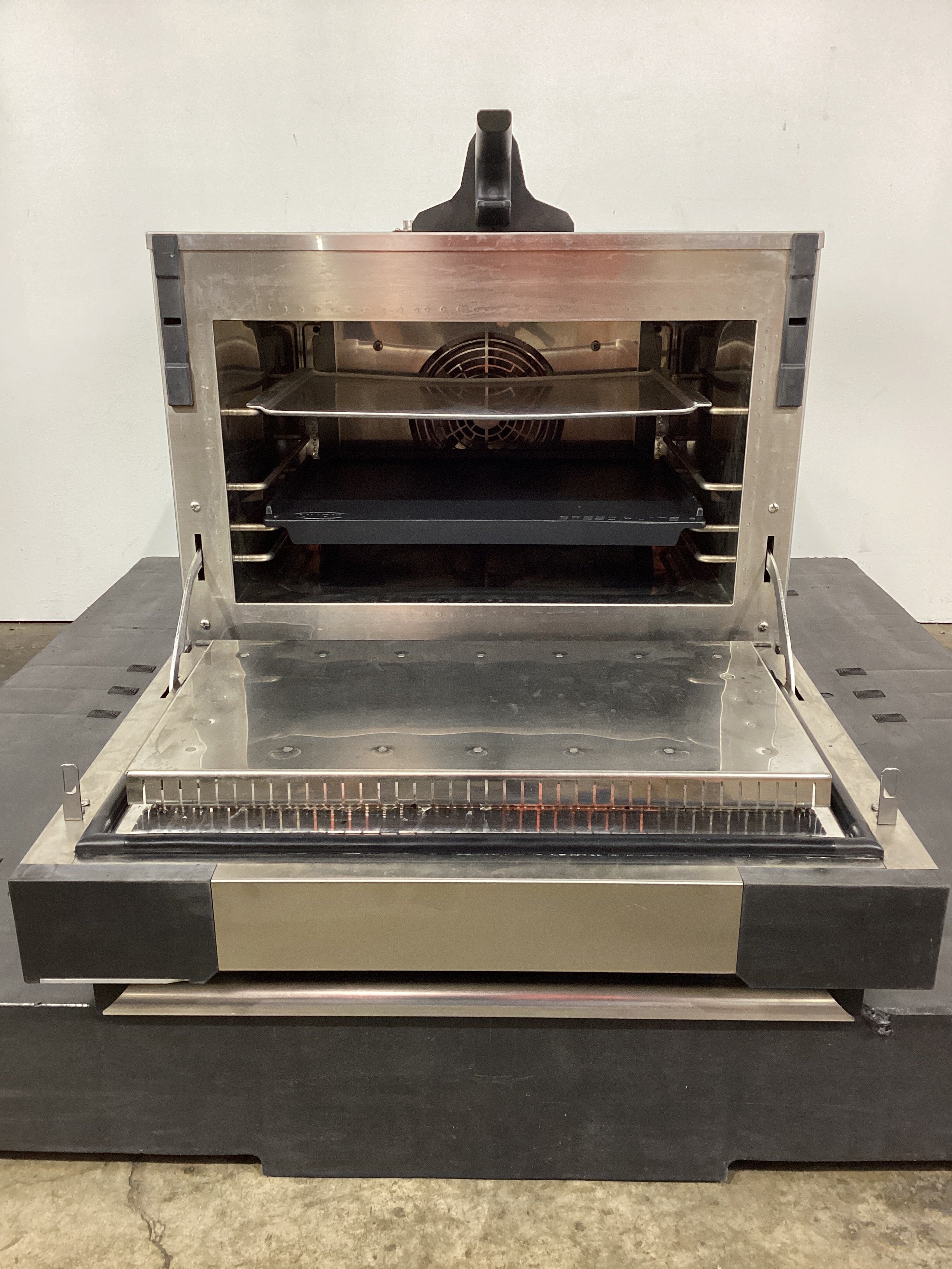 Unox XESW-03HS-MDDN Speed Oven