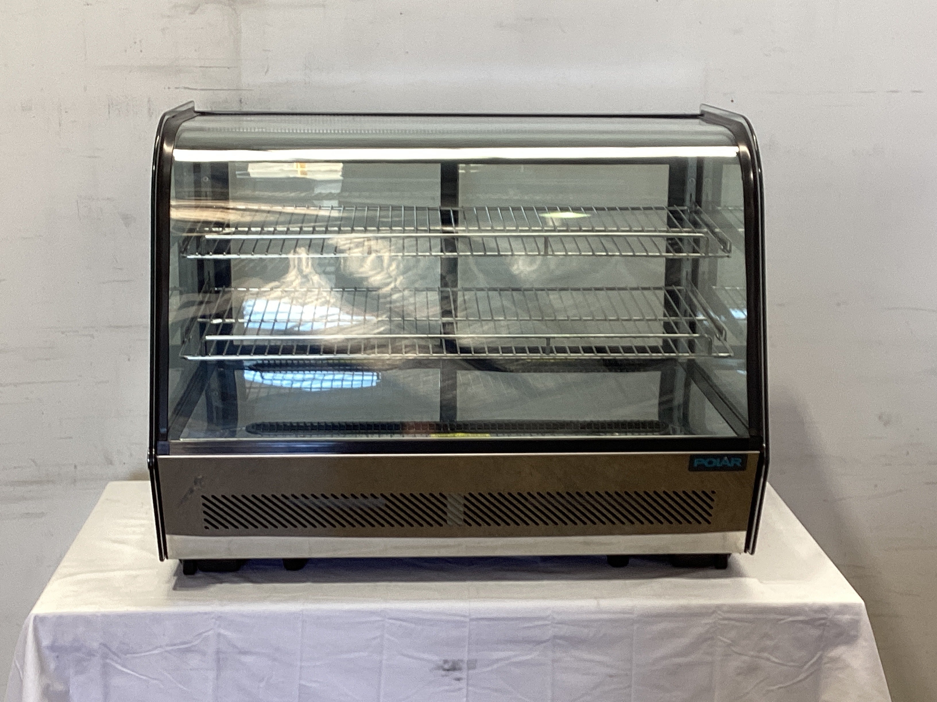Polar CD230-A-04 Cold Food Display