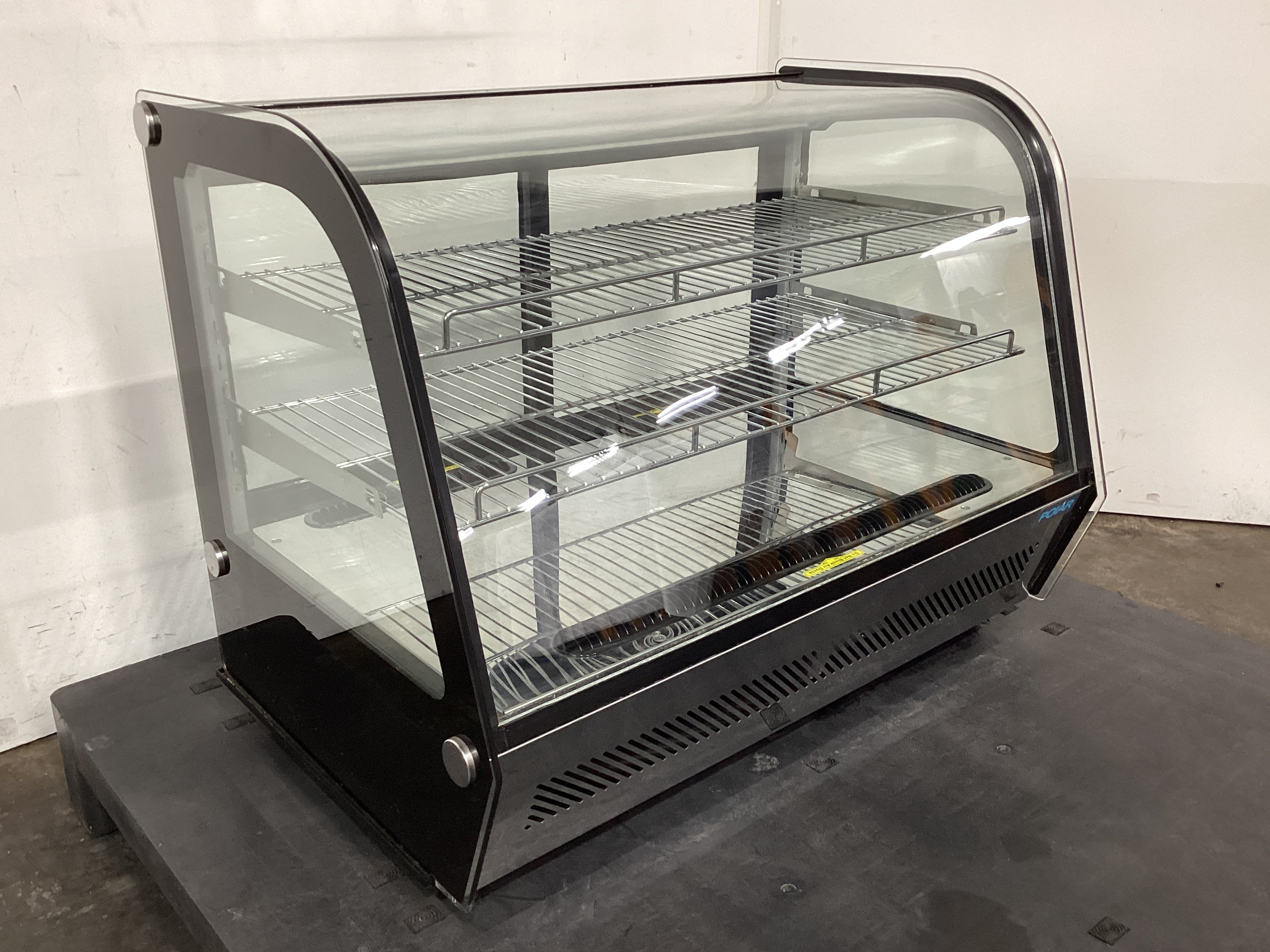 Polar CD230-A-04 Cold Food Display