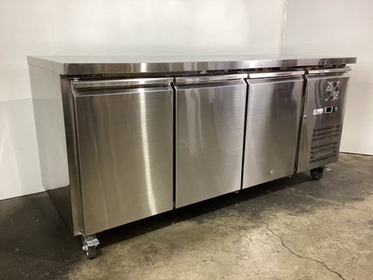 FED-X XUB7C18S3V Undercounter Fridge