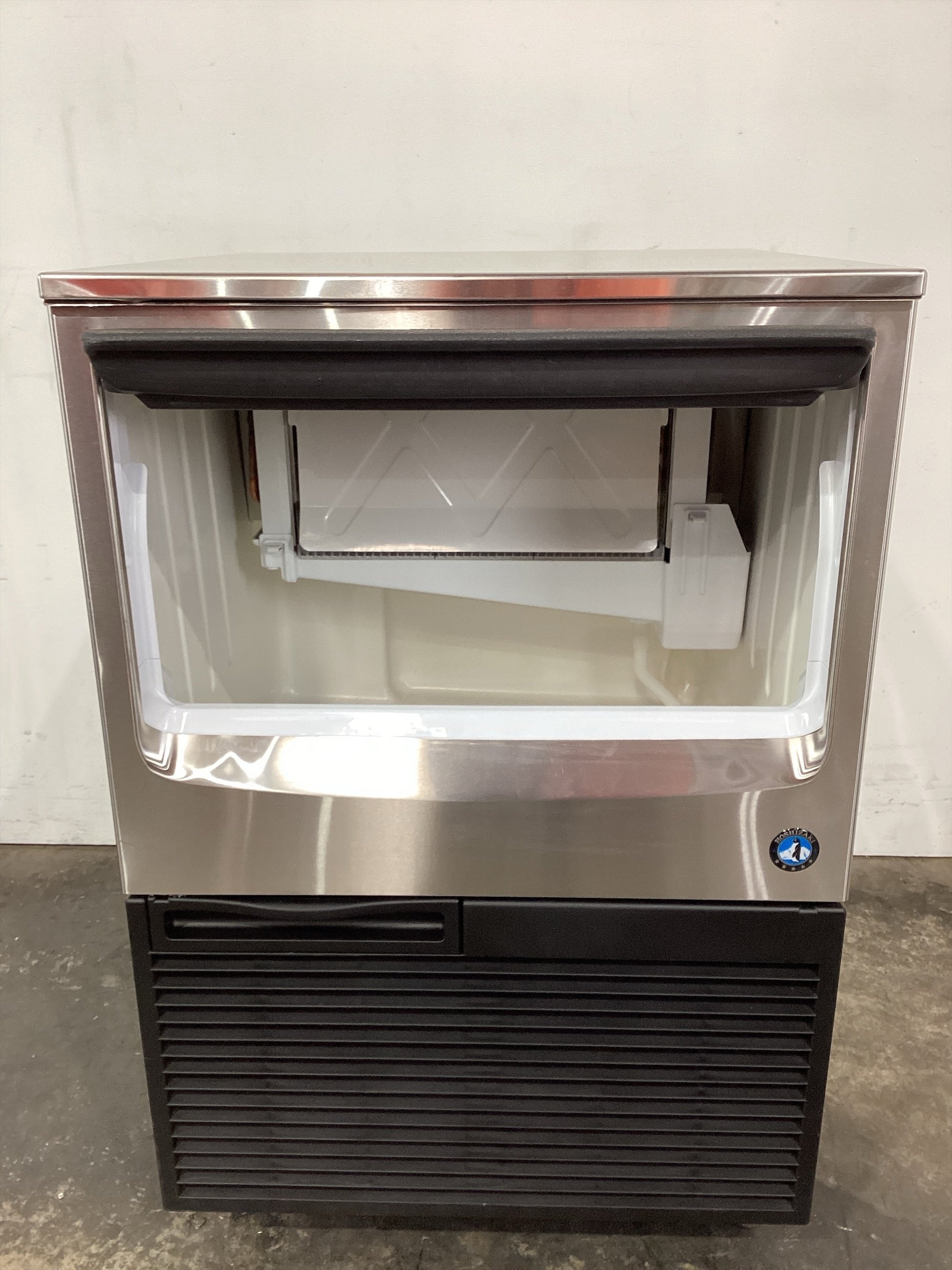 Hoshizaki KM-55B Ice Machine