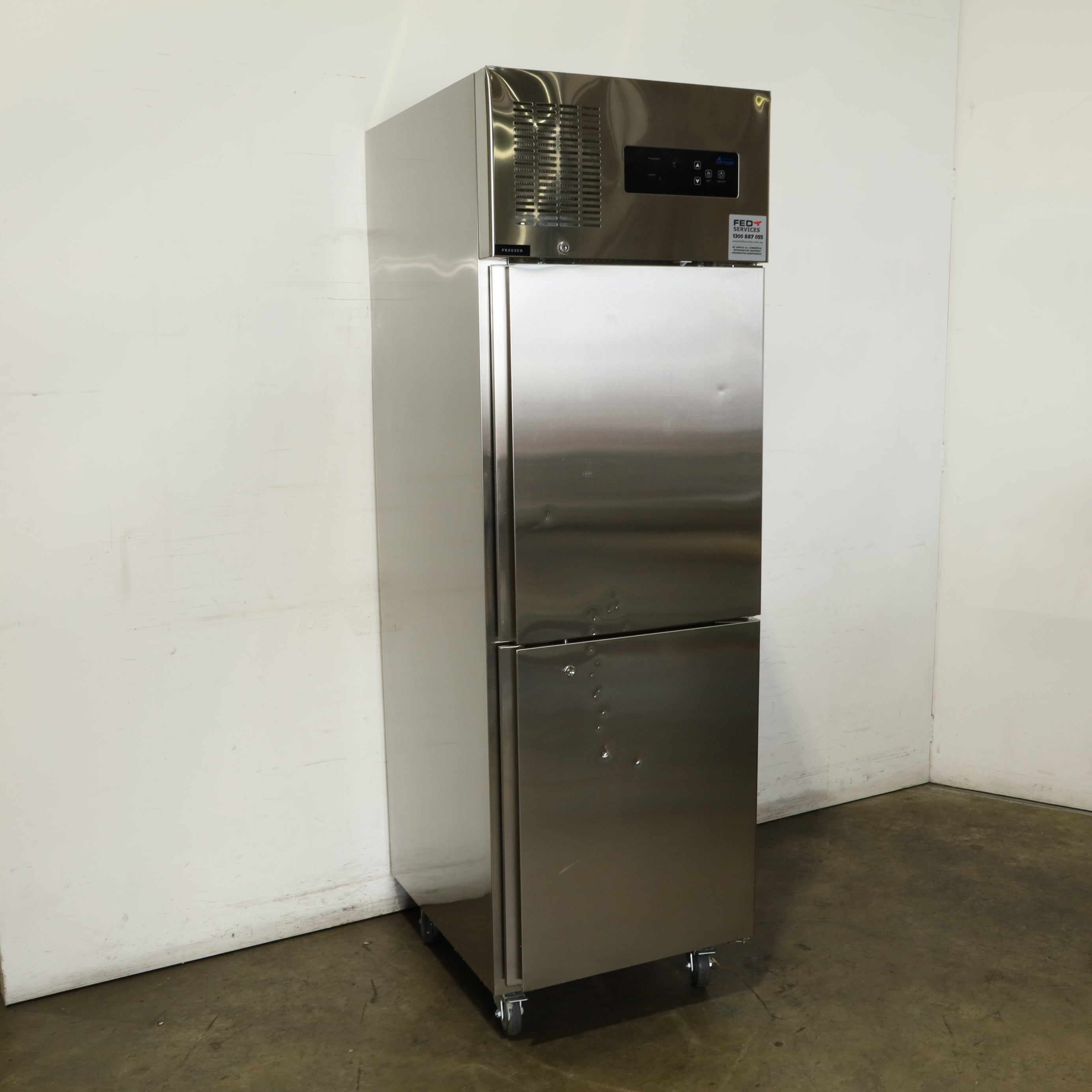 FED SUF500 Upright Freezer