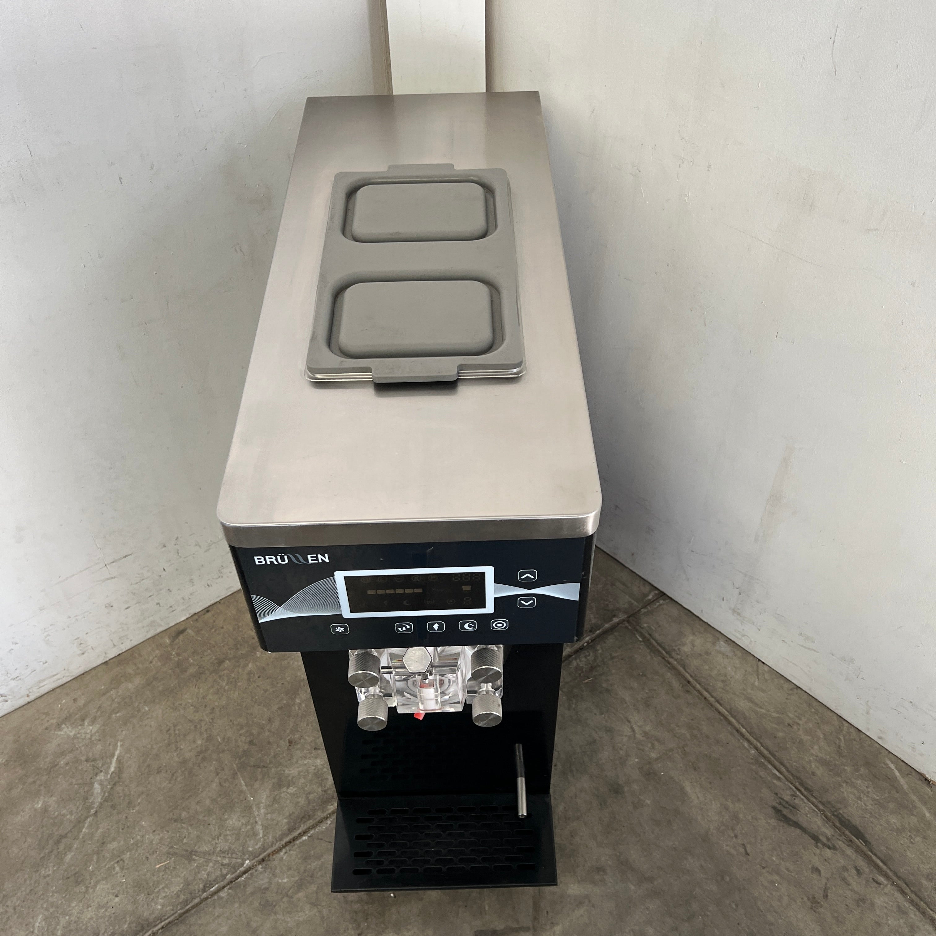 Brullen i91 2020 Gravity Feed Ice Cream Machine