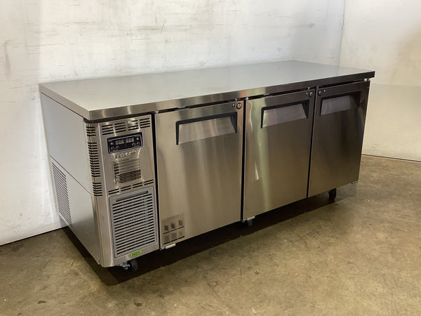 Turbo Air KURF18-3 Undercounter Fridge/Freezer