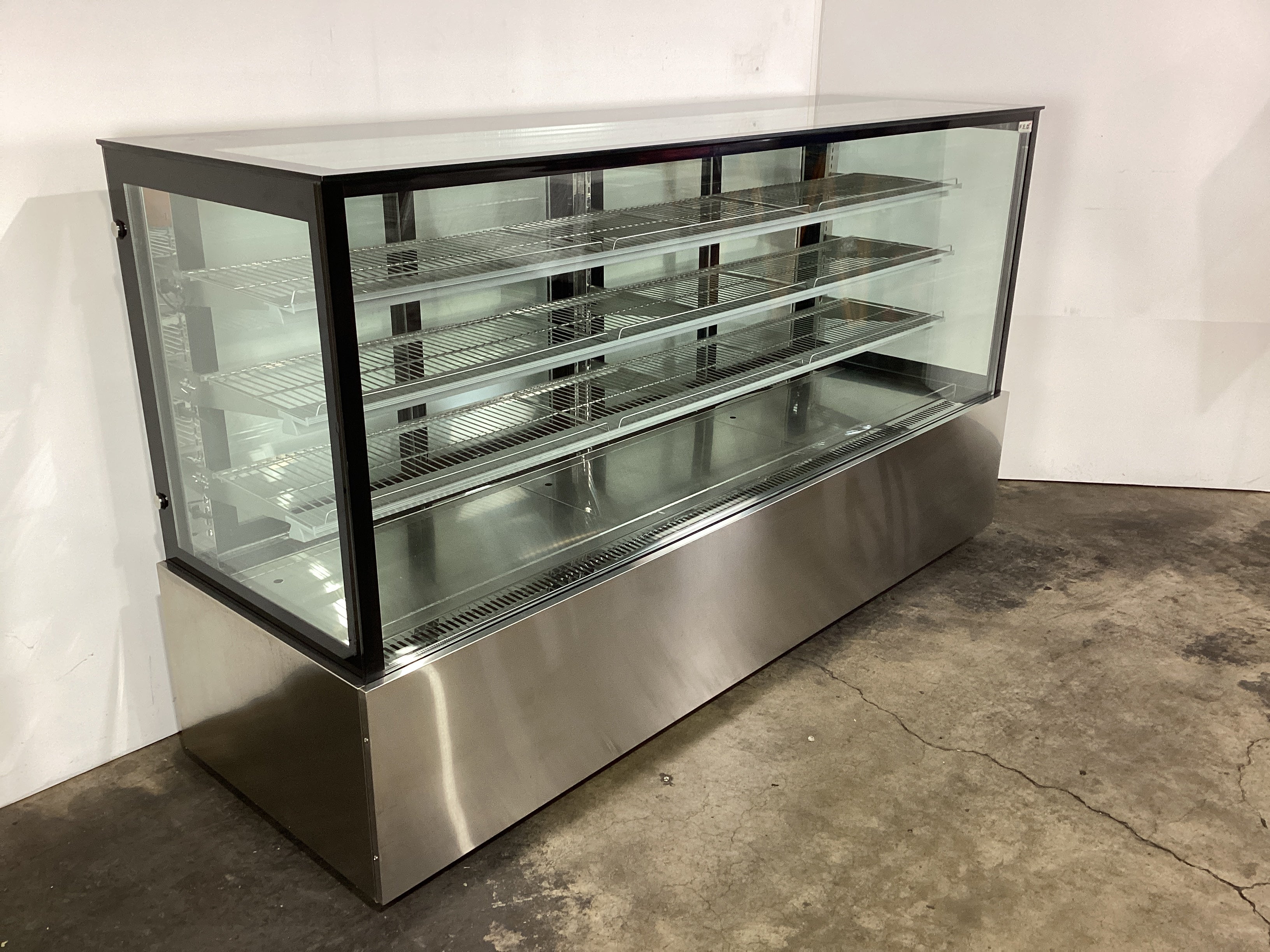 Bonvue SL880V Glass Cold Display