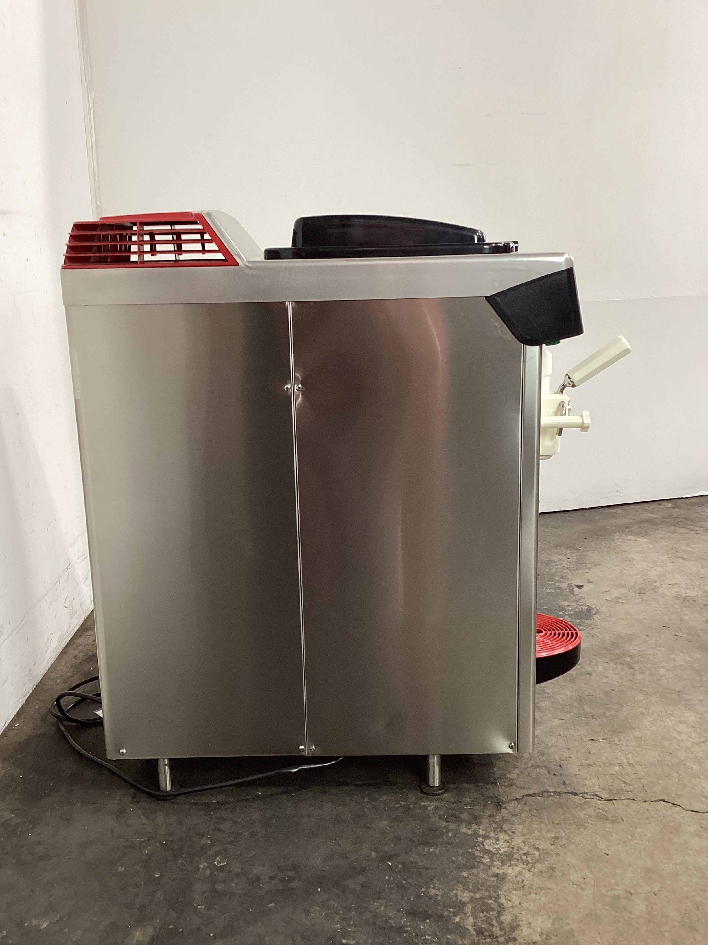 IceTeam 1927 G1 Ice Cream Machine