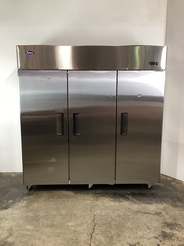 Atosa MBF8006GR Upright Fridge