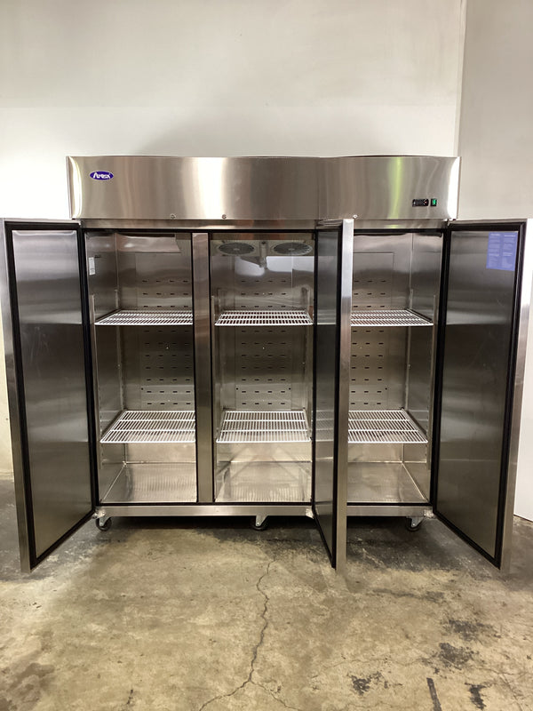 Atosa MBF8006GR Upright Fridge